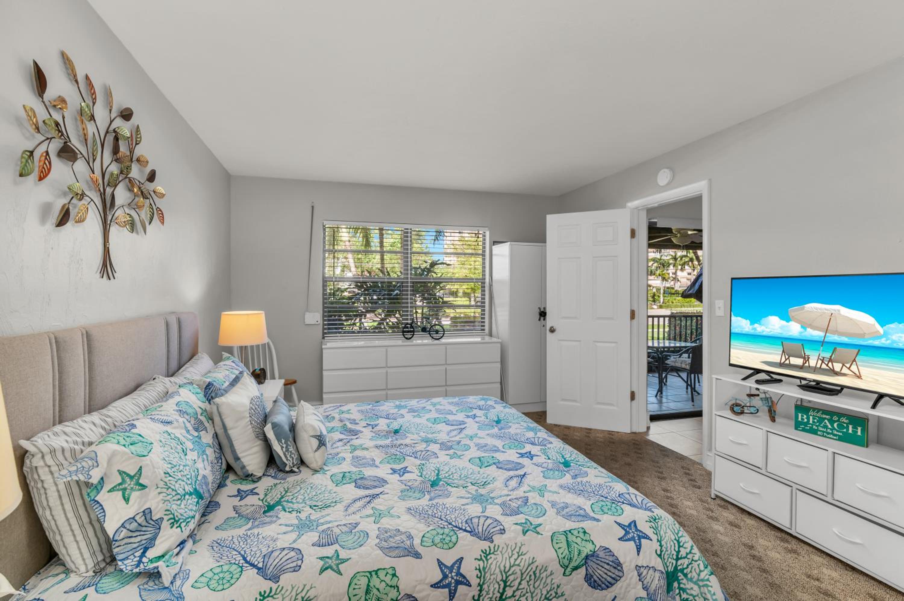 Prime Location I 2 Bed Setup Directly Across Street From South Beach Access