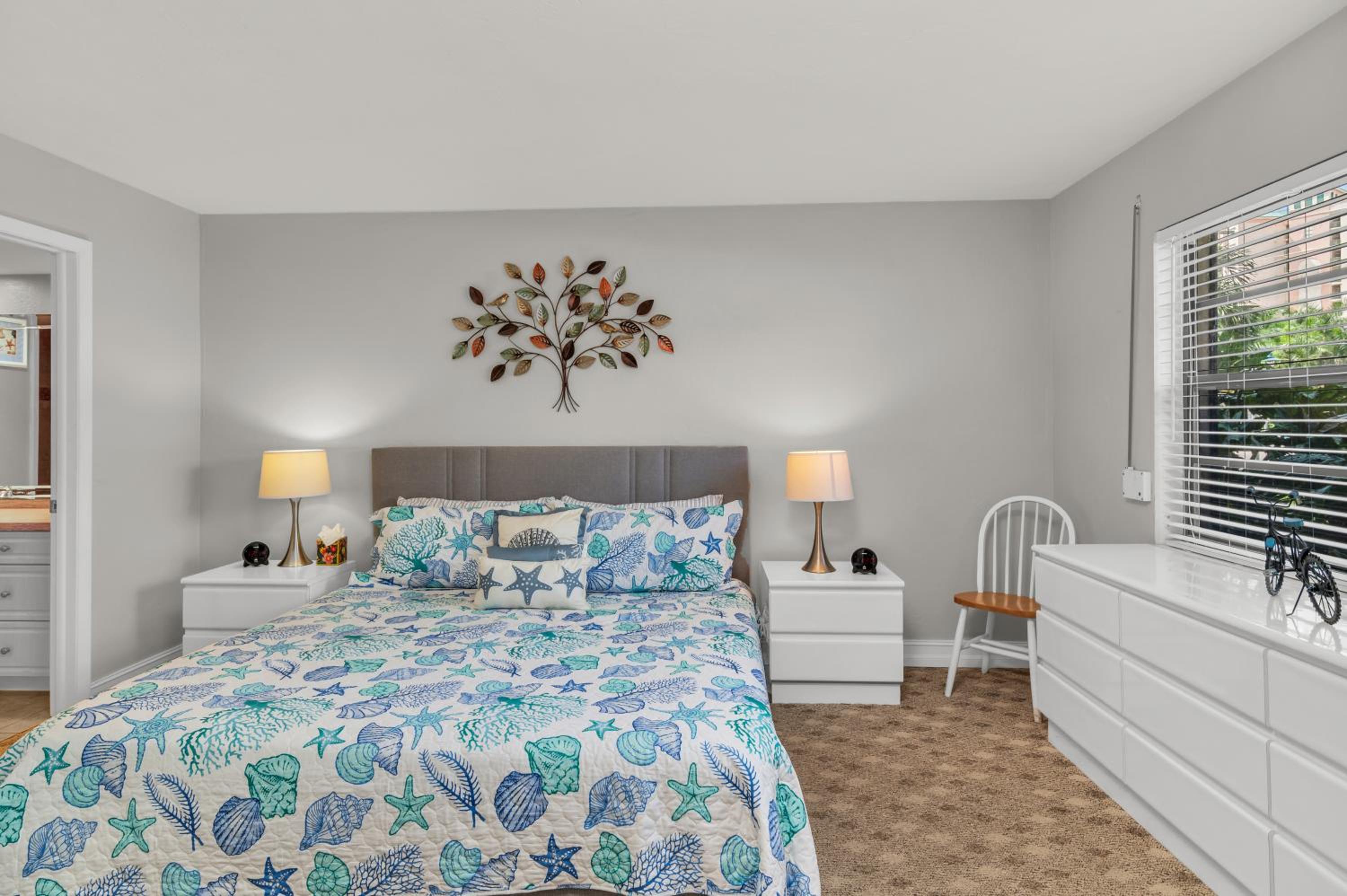 Prime Location I 2 Bed Setup Directly Across Street From South Beach Access