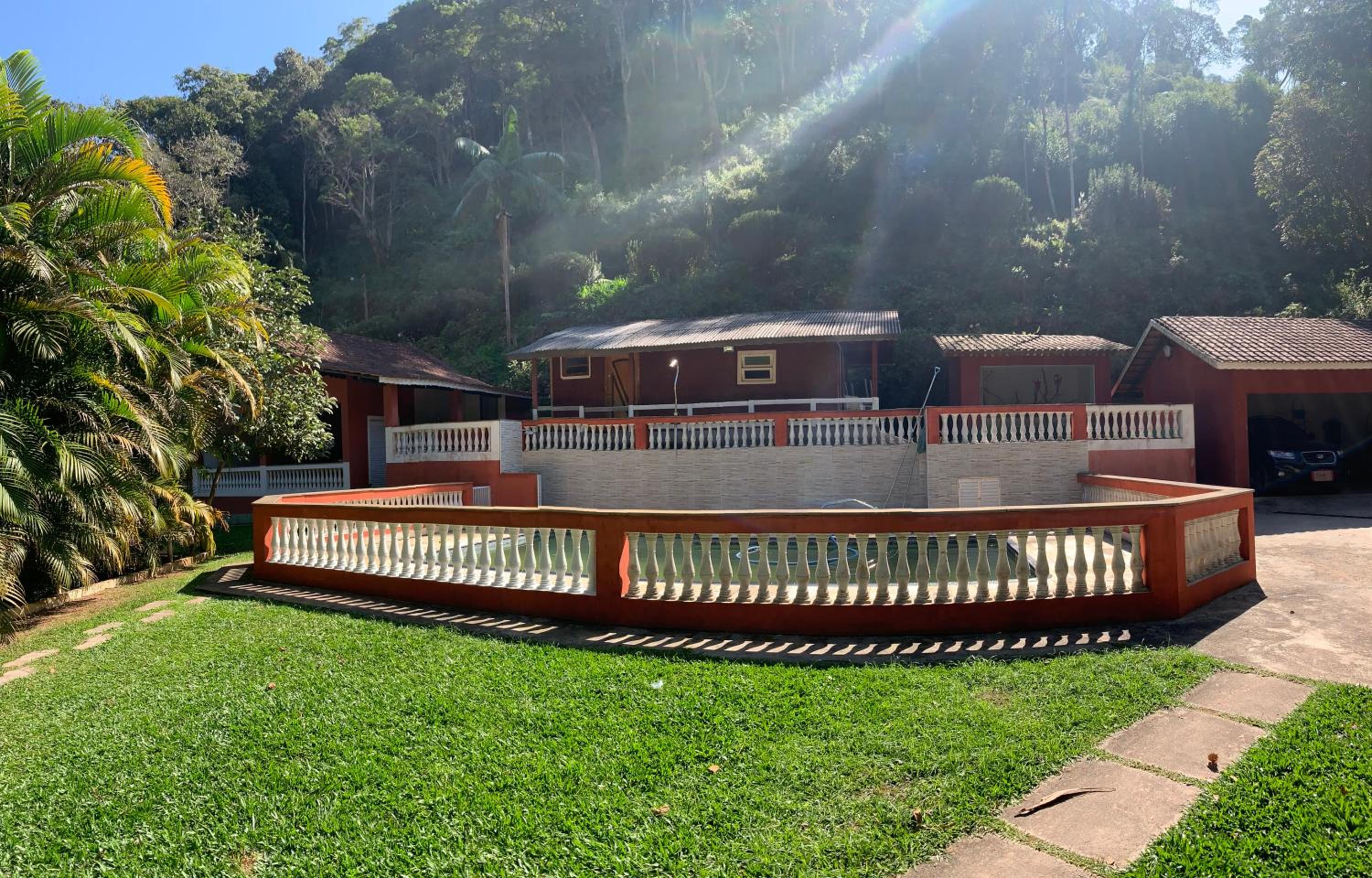 Casa de Campo vista para o Lago em Juquitiba SP