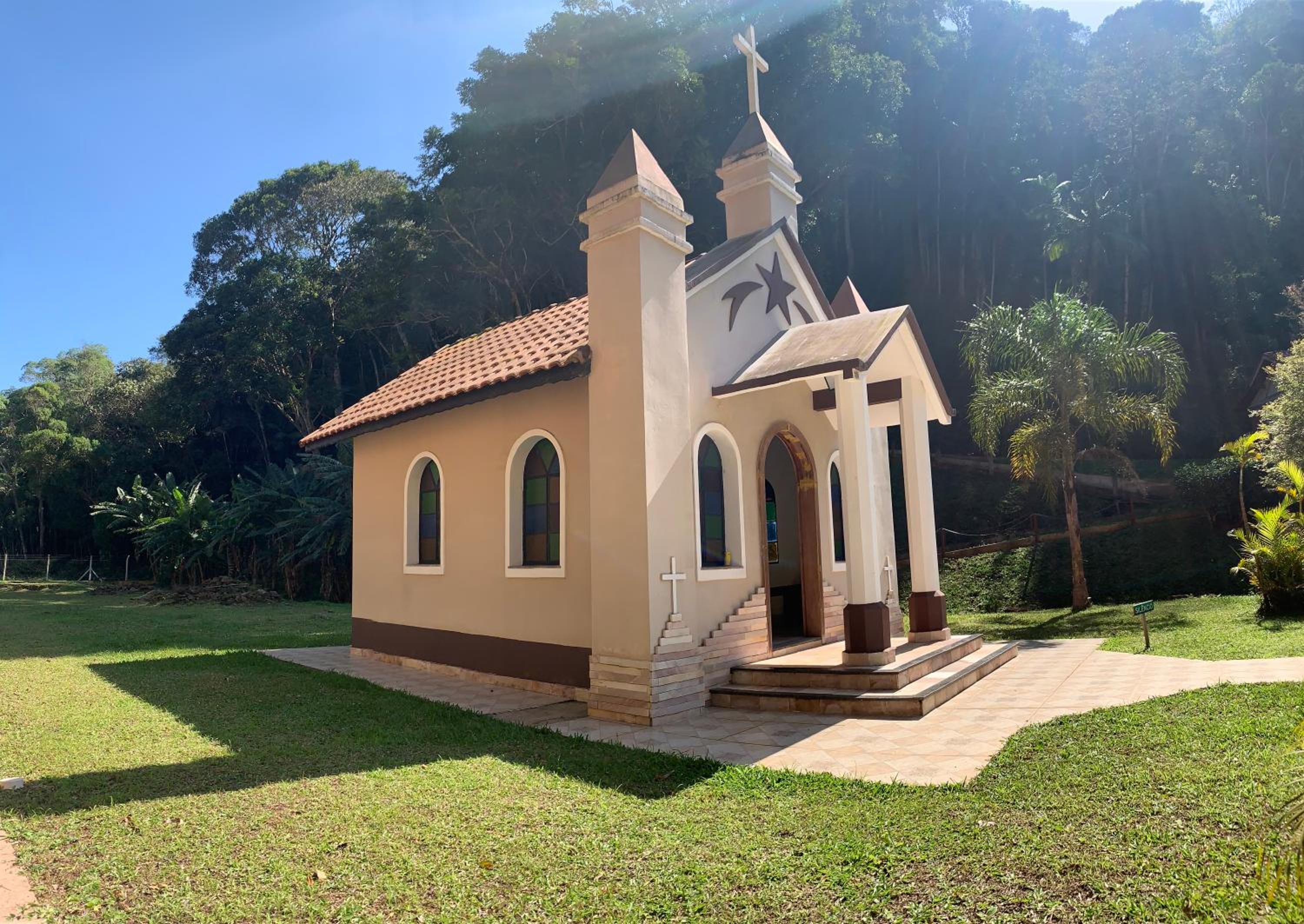 Casa de Campo vista para o Lago em Juquitiba SP