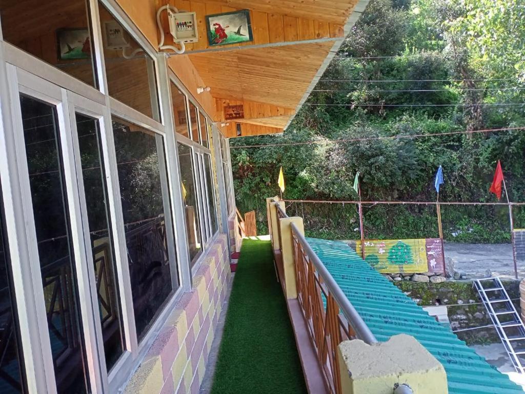 Restful Heights Hotel