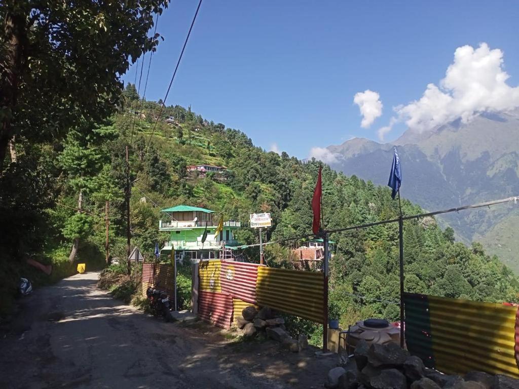 Restful Heights Hotel