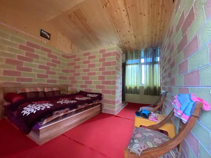 Restful Heights Hotel