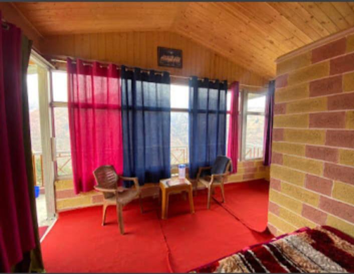 Restful Heights Hotel