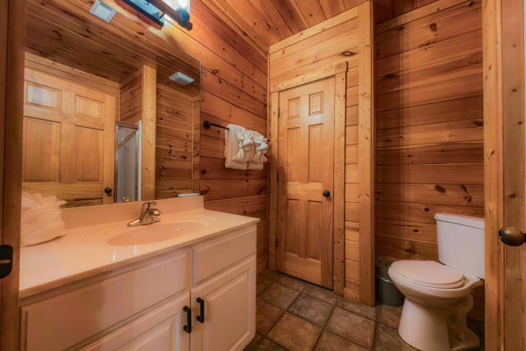 5BR Log Cabin, Game Room, Hot Tub, Swimming pool view 5