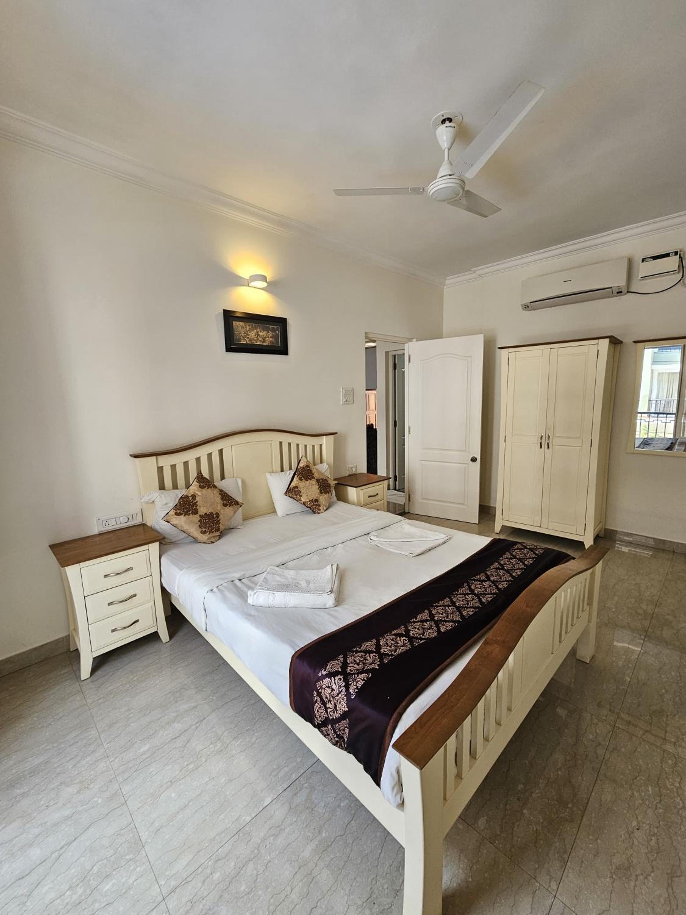 Bellagio Rezidencia 1 BHK Service Apartments