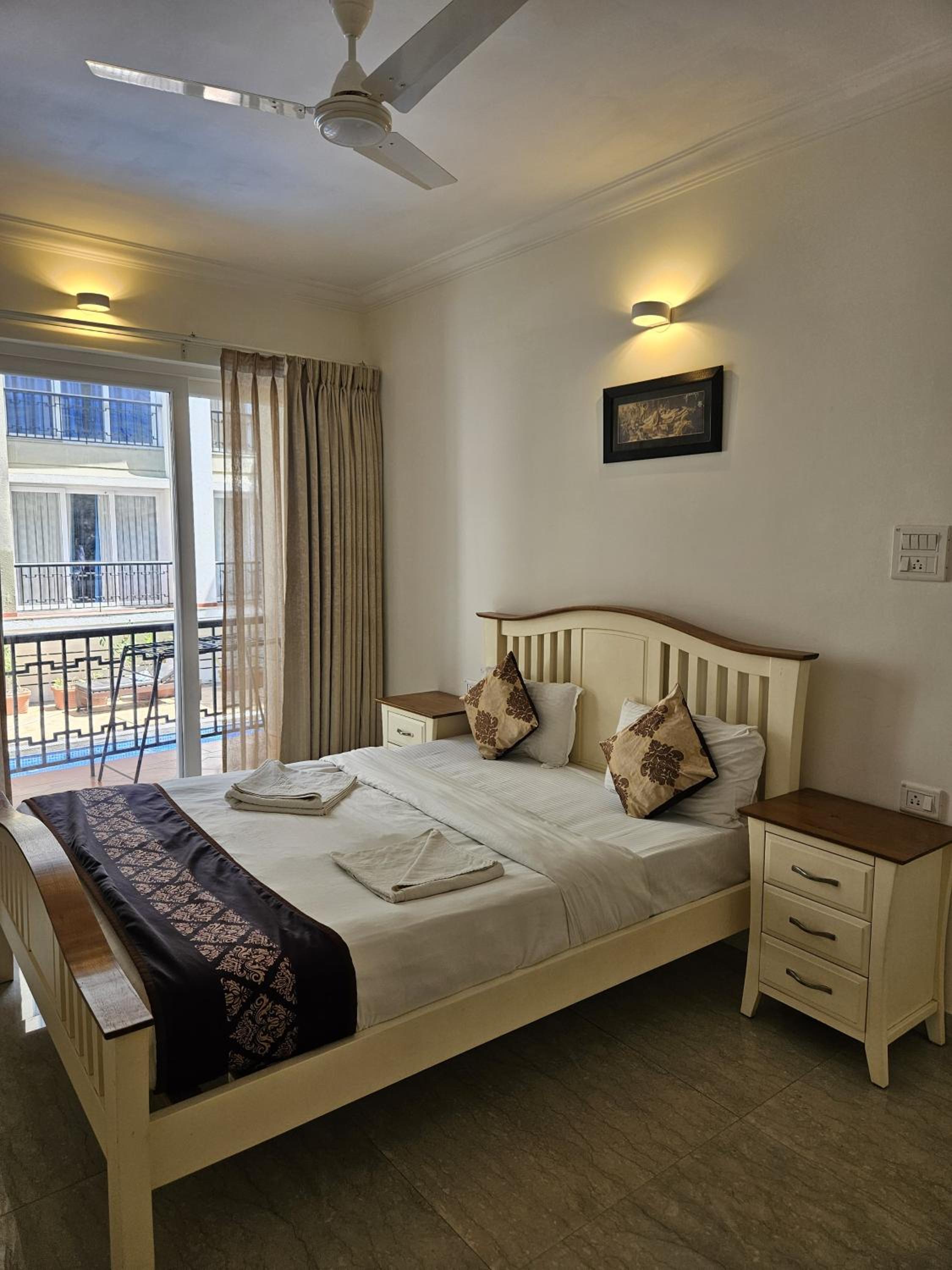 Bellagio Rezidencia 1 BHK Service Apartments