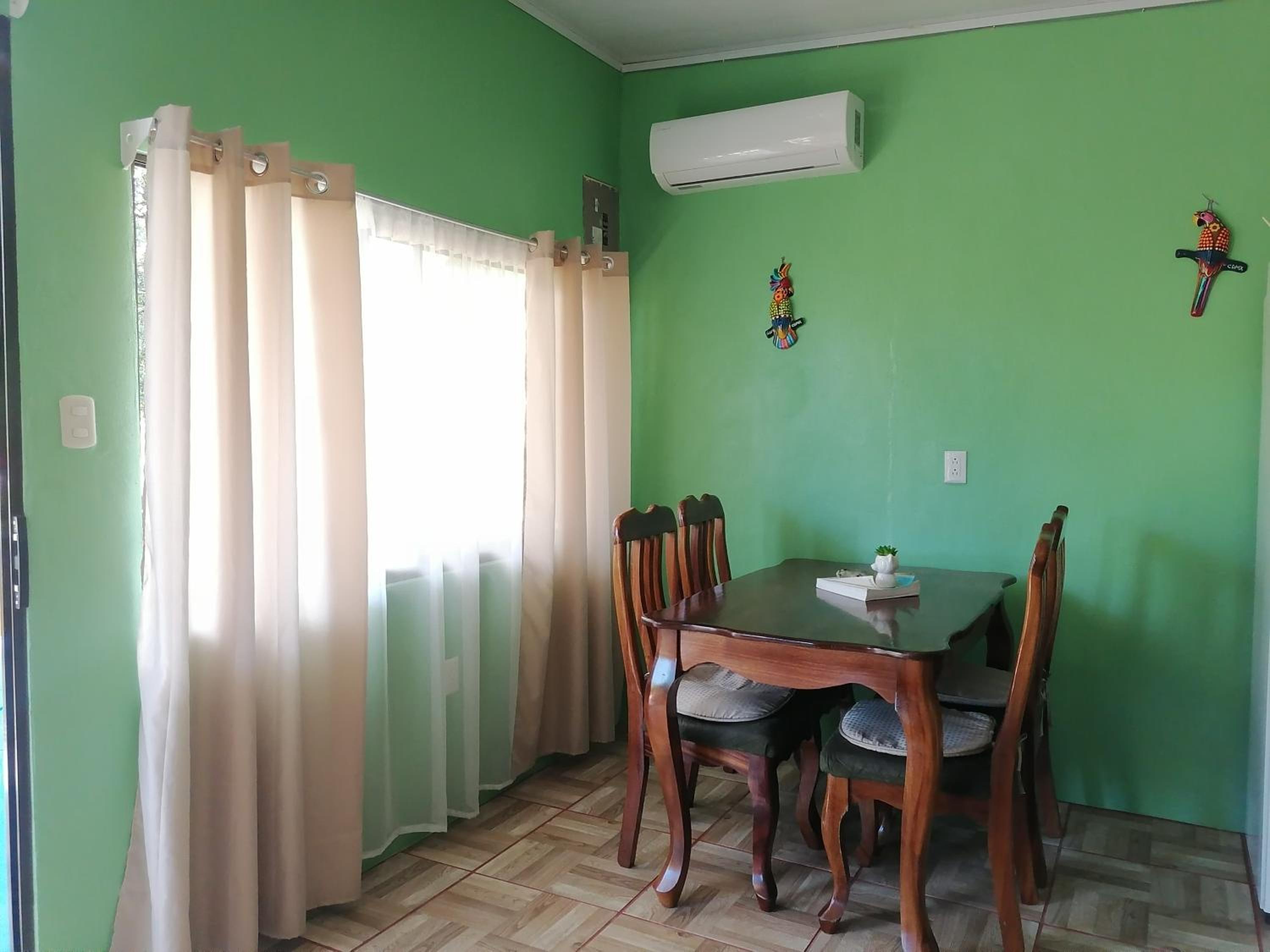 Casita Verde del Campo