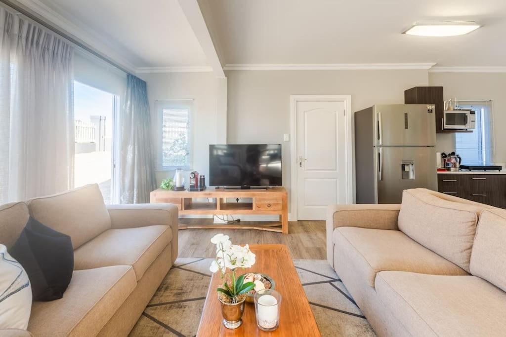 SandDollar - Self Catering Seaside Getaway view 4