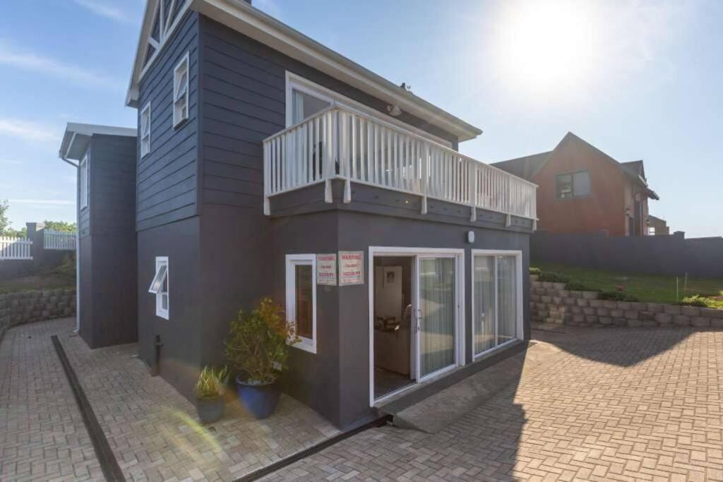 SandDollar - Self Catering Seaside Getaway view 2