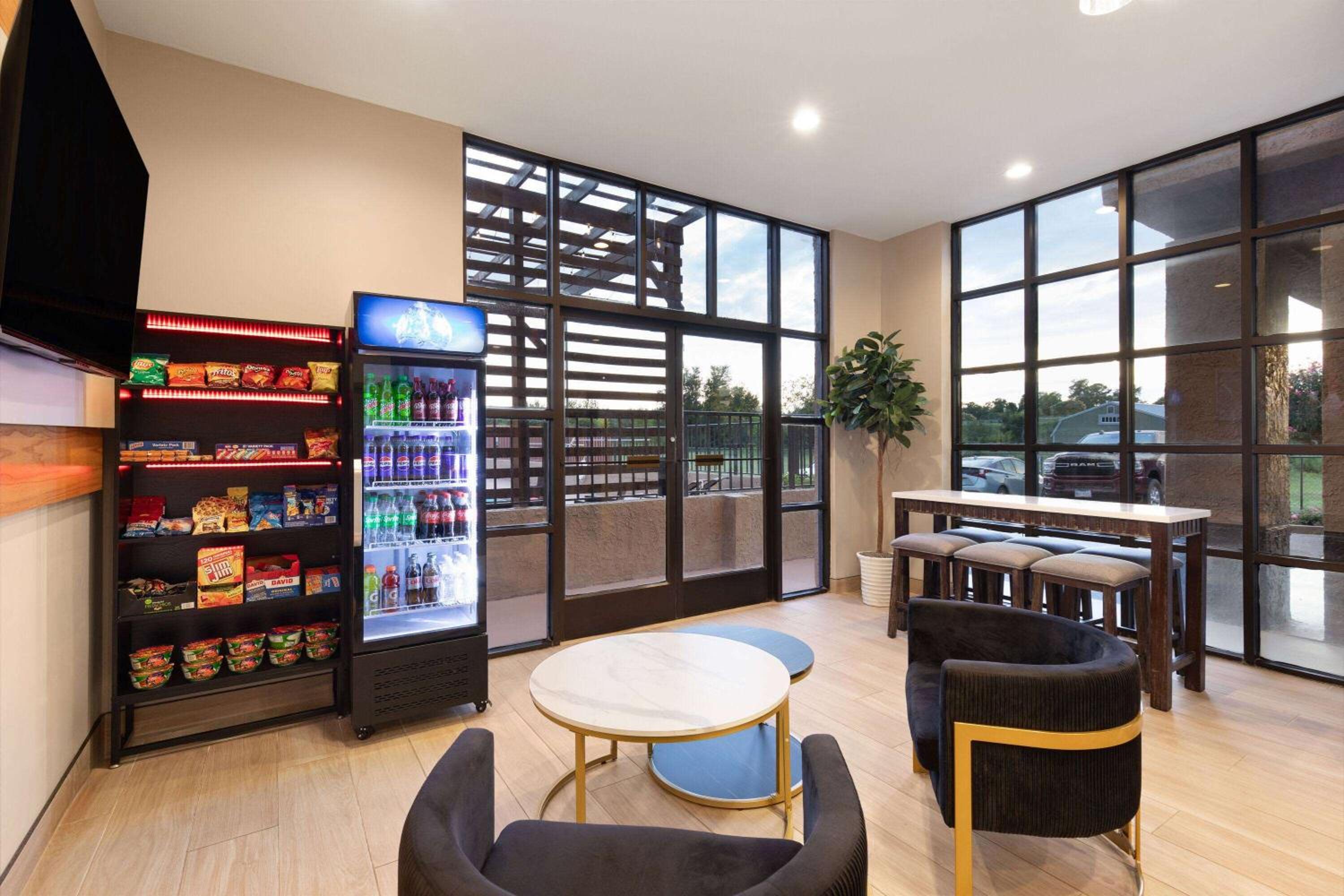 Ramada by Wyndham Bainbridge view 4