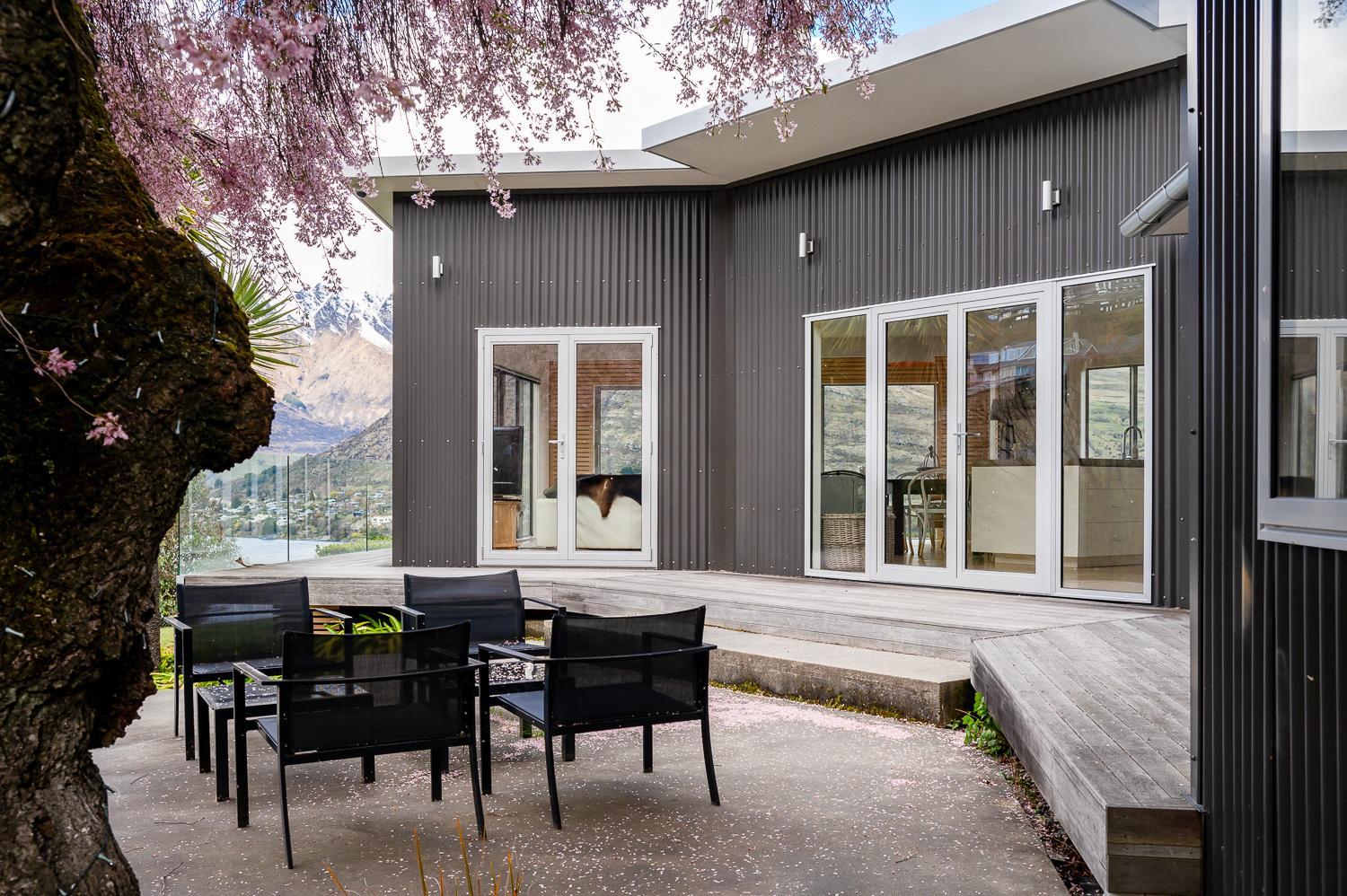 Spectacular views uninterrupted! 3 BR, Private! view 5