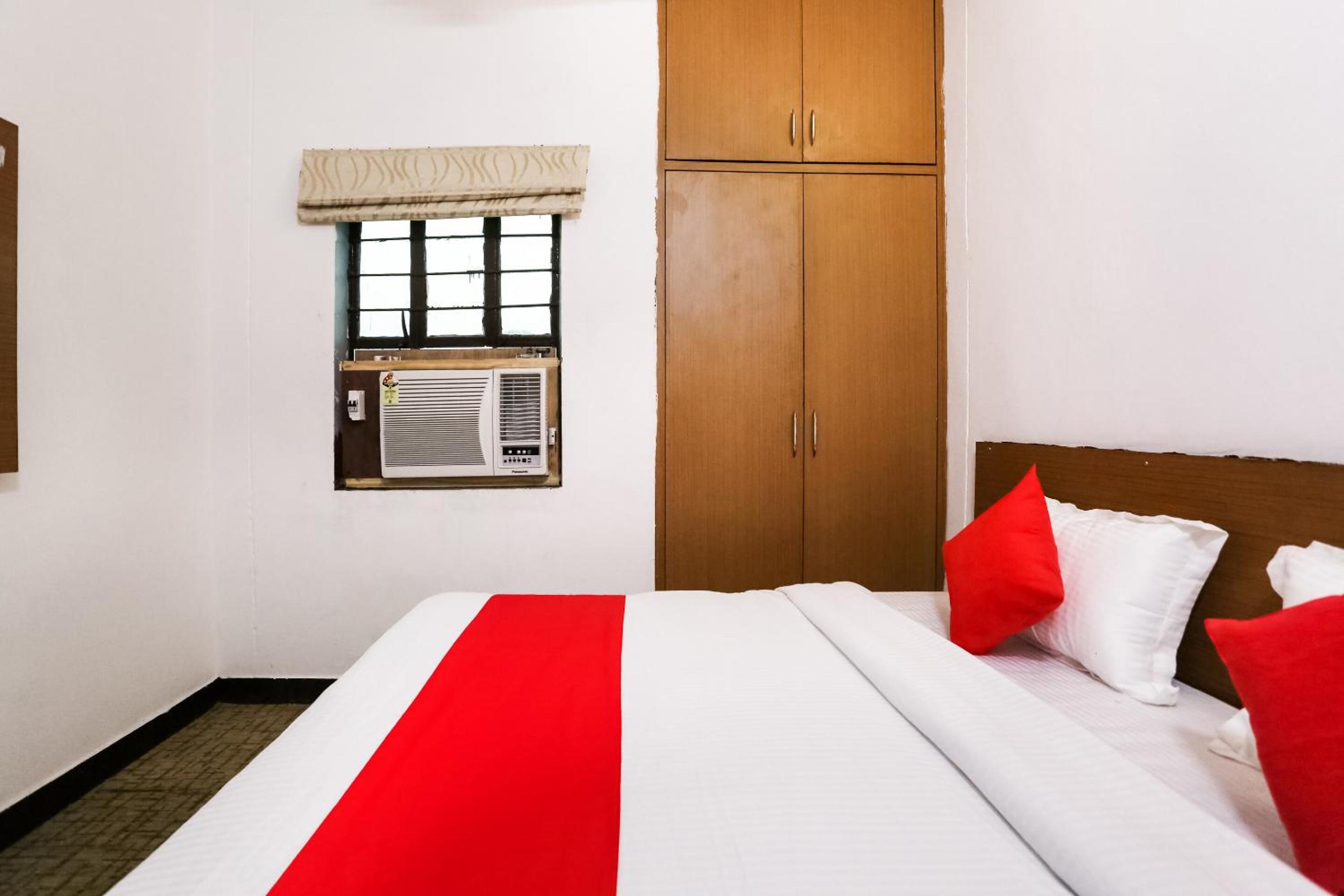 Hotel O Dev Sukhdev Palace