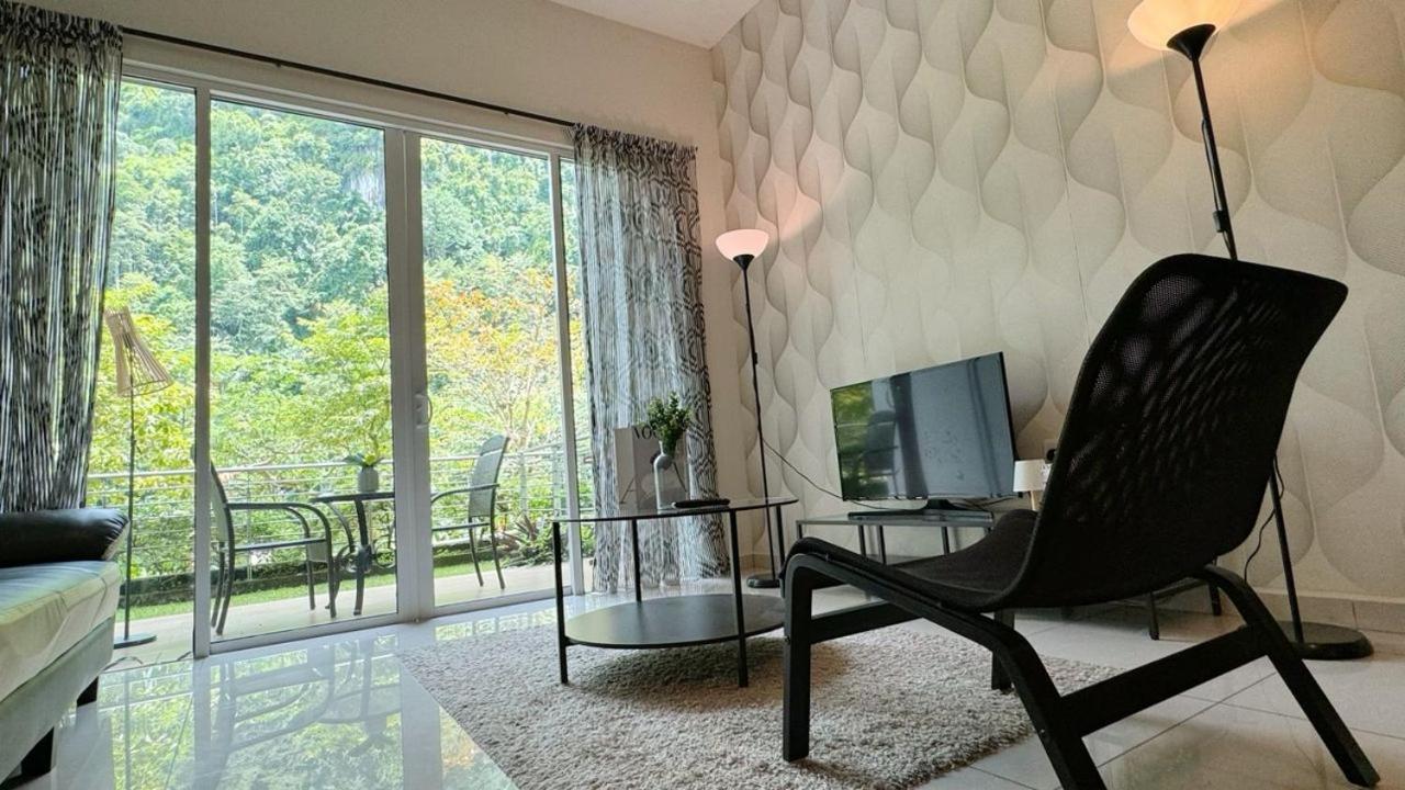 Condo with private garden at Ipoh photo 3