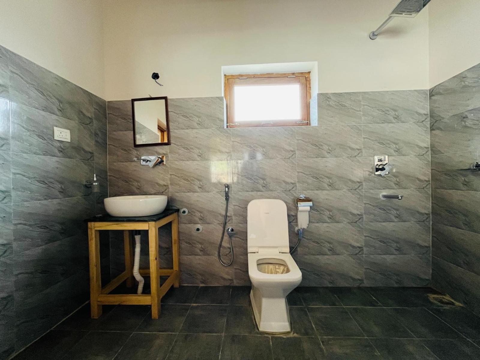 Hunder Tamarix Resort