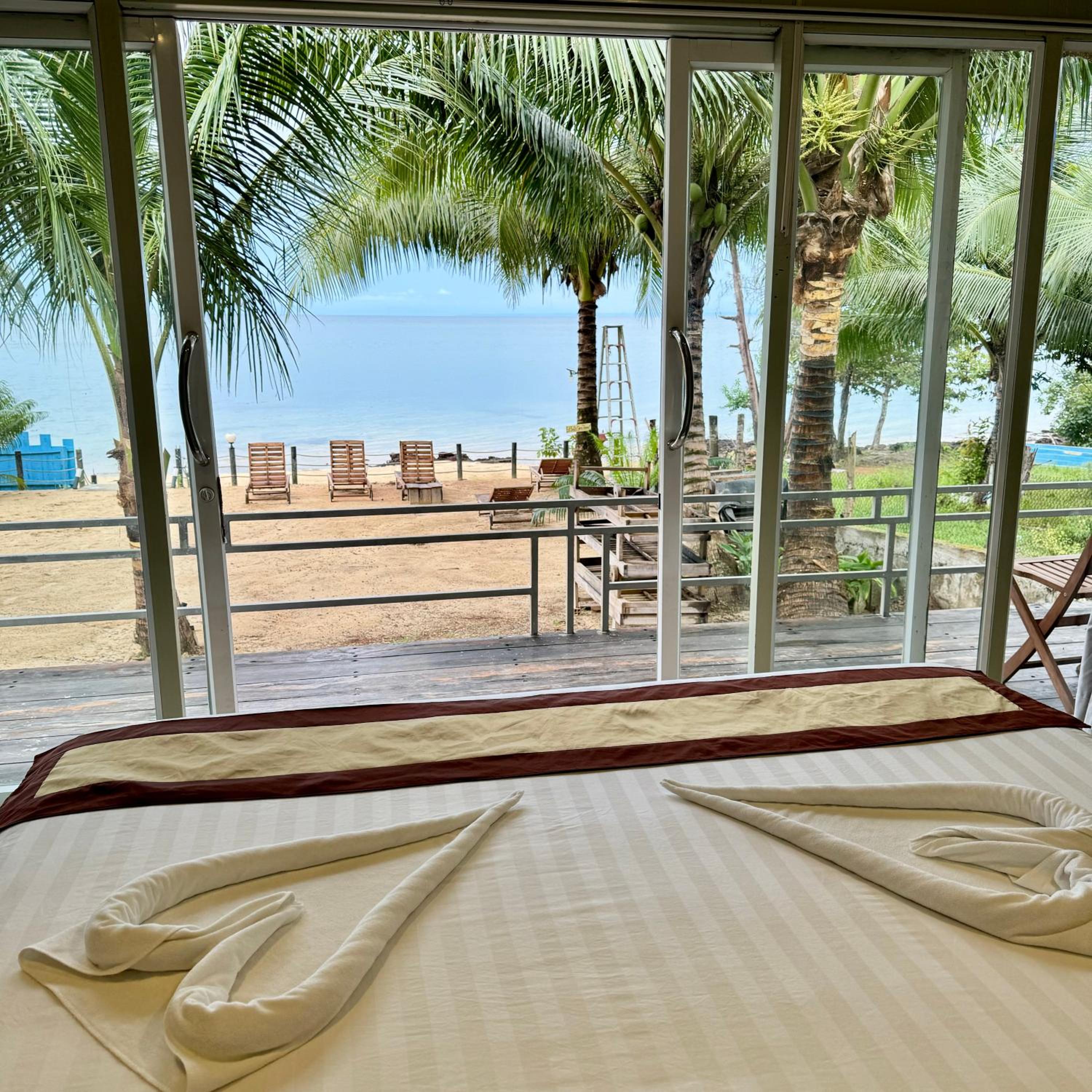 Naroth Beach Bungalow