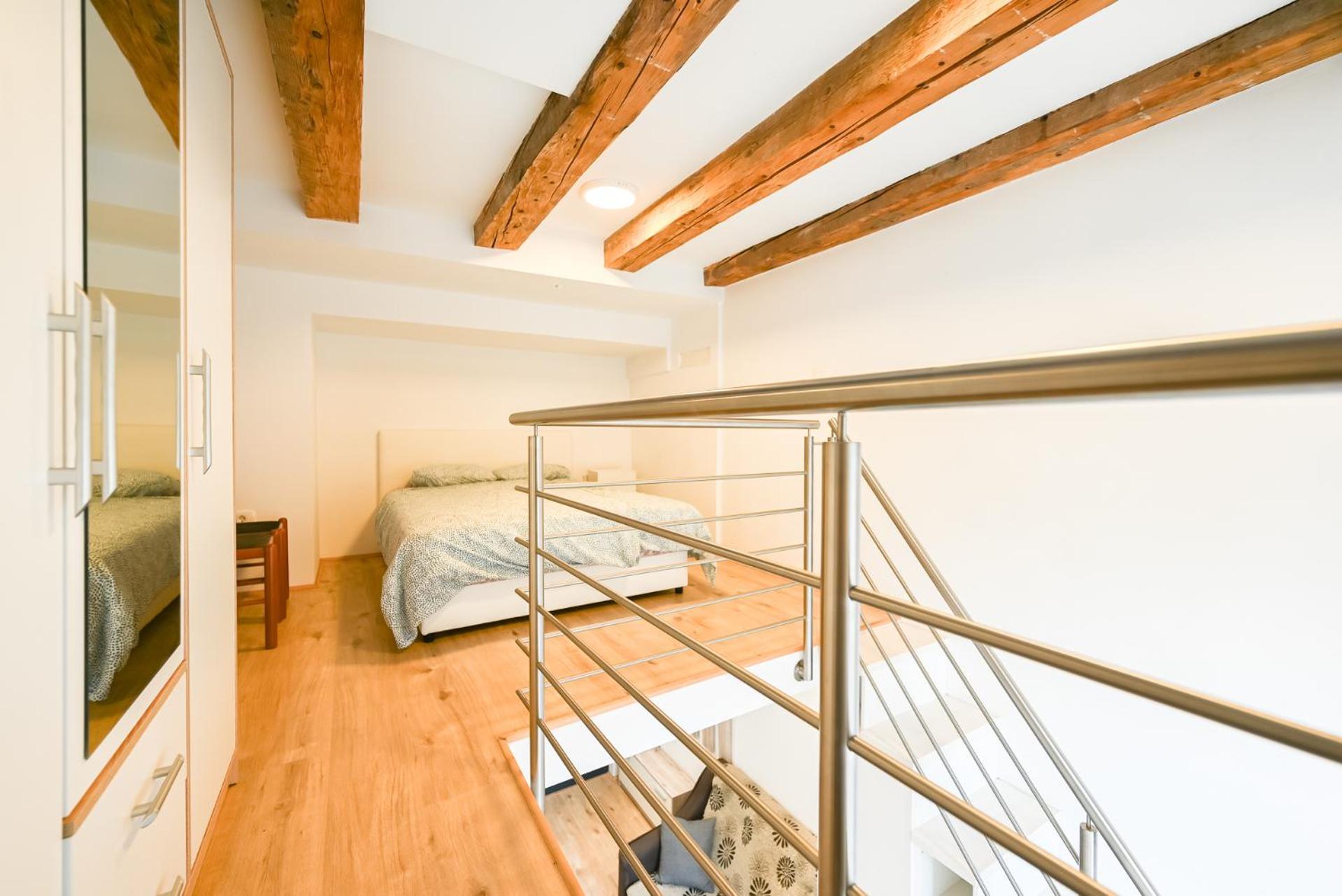 Apartma N'Poznam Tobačna 2 view 4