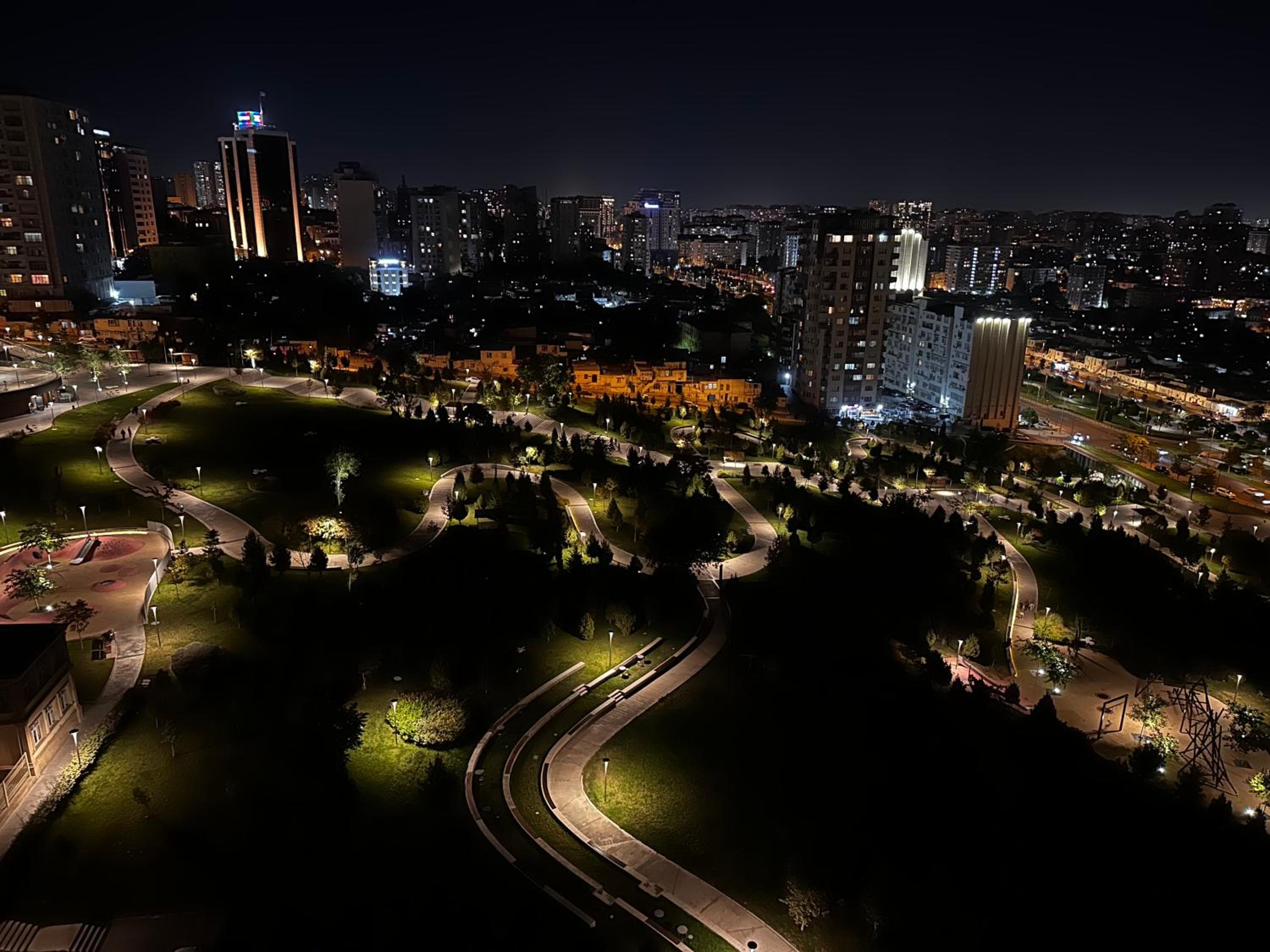 Central Park - City View - Yasamal Region