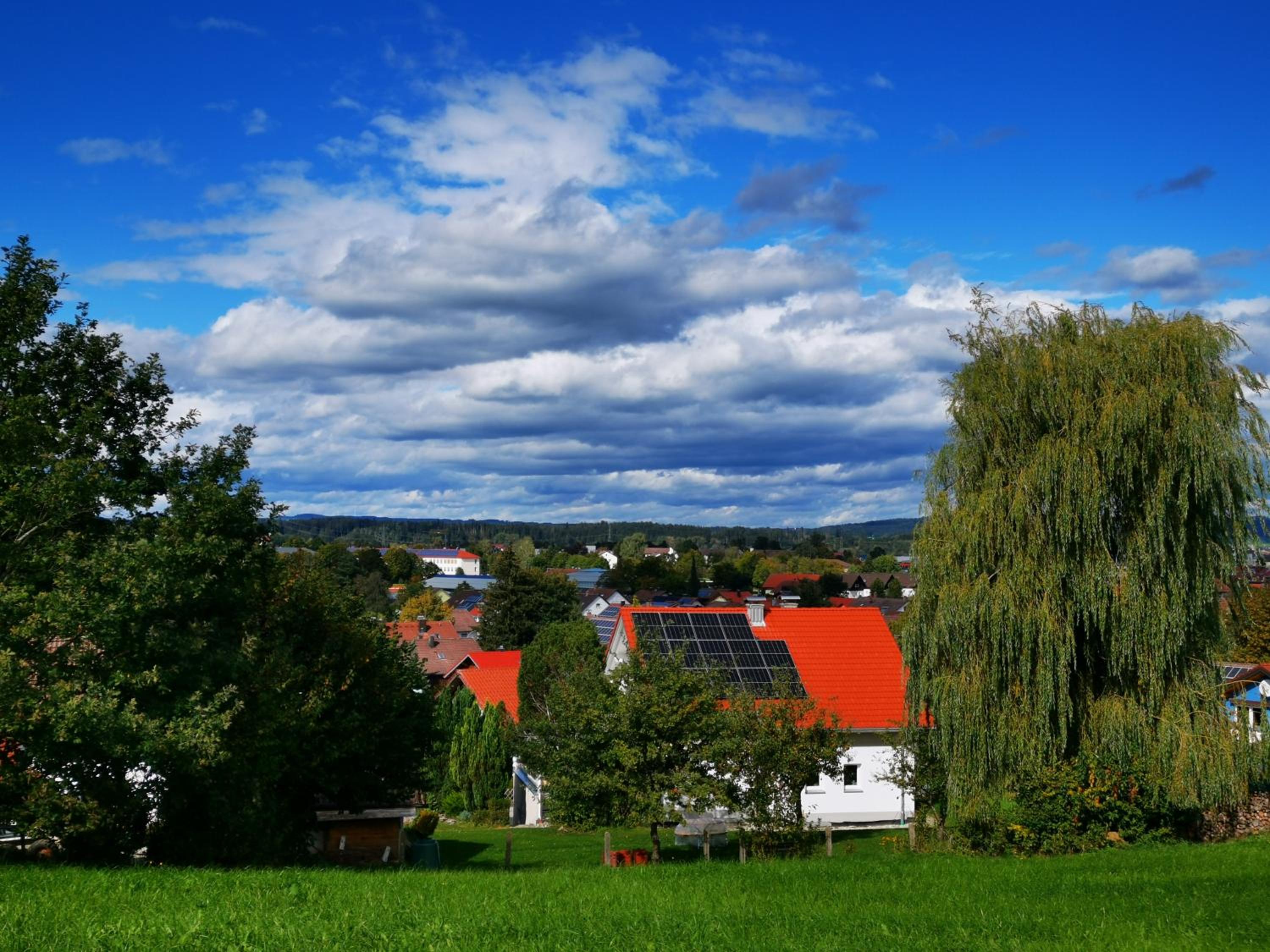 Panorama Apartment im Allgäu mit Balkon, Garten und Stellplatz