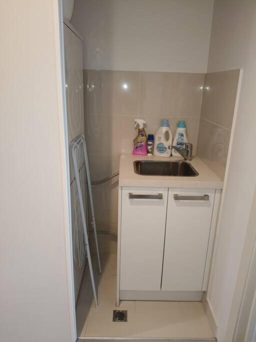 Spacious 2 Bed, 2-Bath Armadale Apartment
