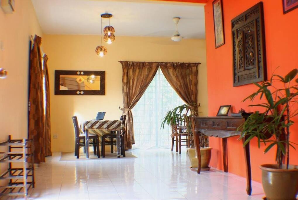 Balinese Villa at Seri Kembangan12 to15 pax photo 1