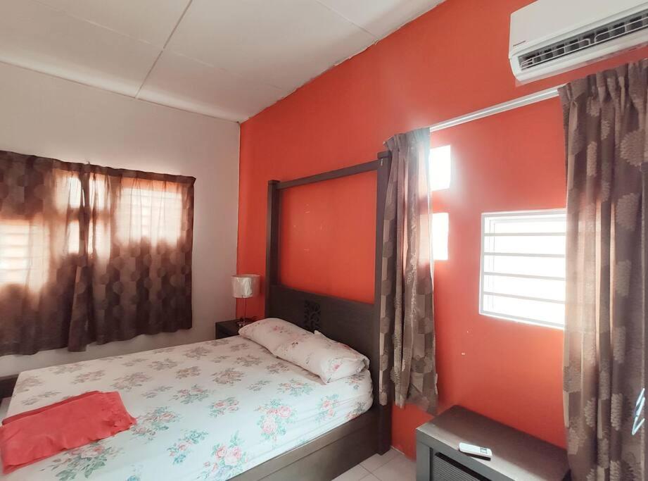 Balinese Villa at Seri Kembangan12 to15 pax photo 7