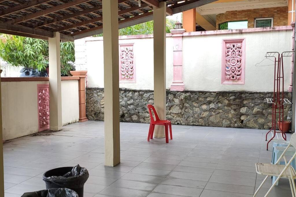 Balinese Villa at Seri Kembangan12 to15 pax photo 3