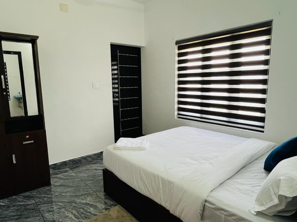 Holiday Villa Kalpetta Bypass - Near Quarry Lake view 5