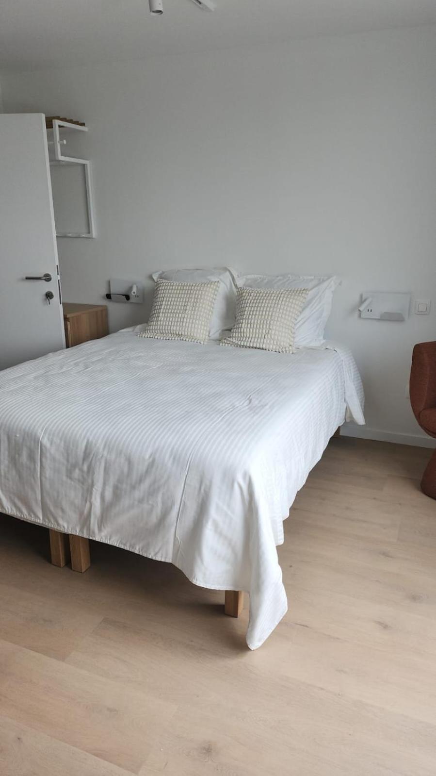 Business Accommodation 'Garden' Living Intimate
