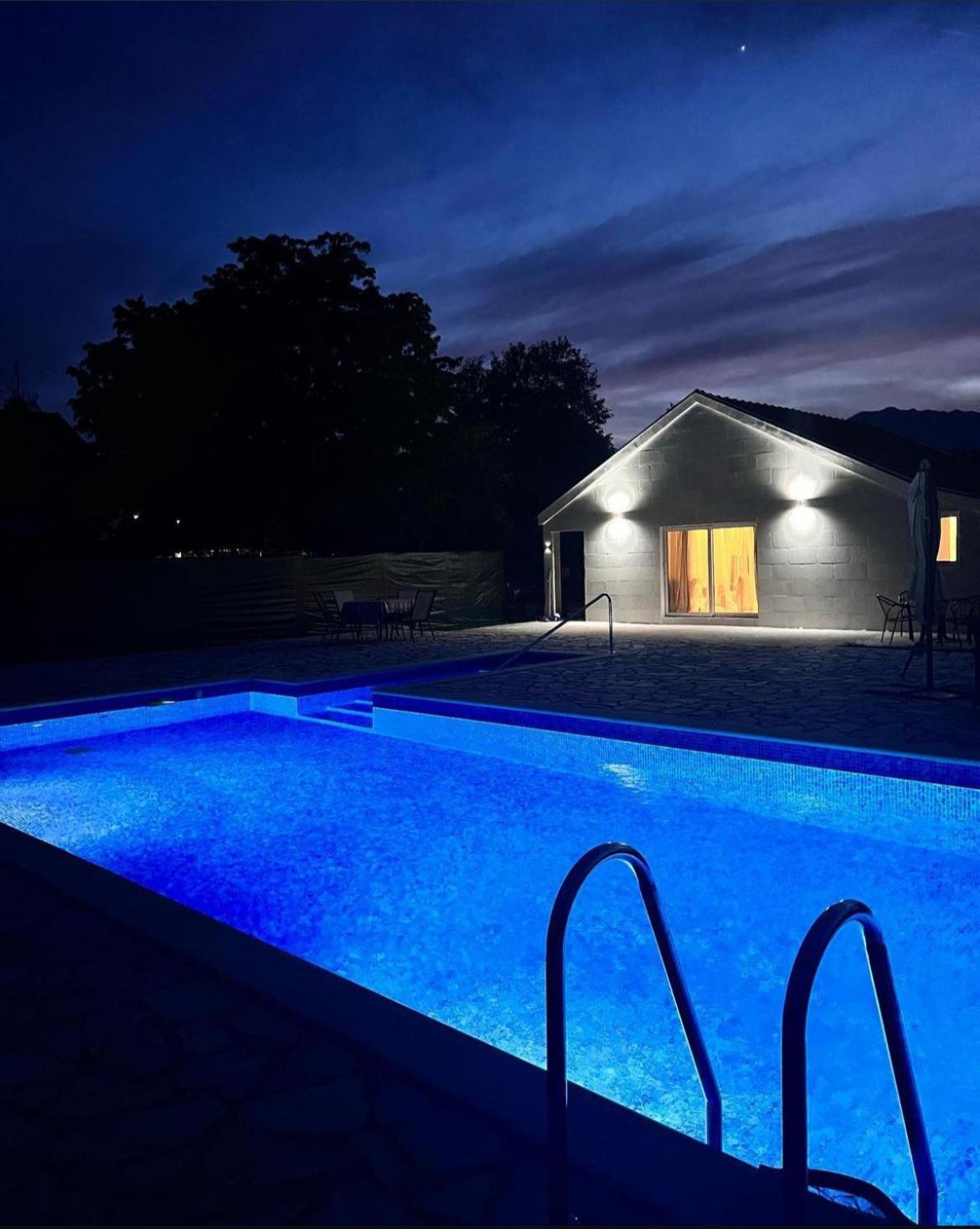 Pool & River House - Lazara photo 2