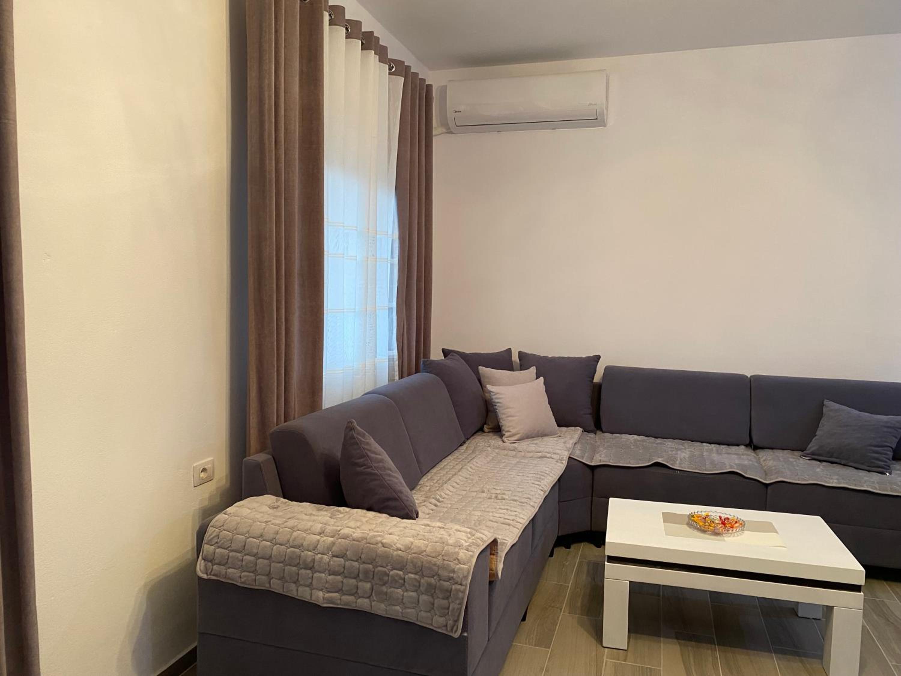 Livias Apartment