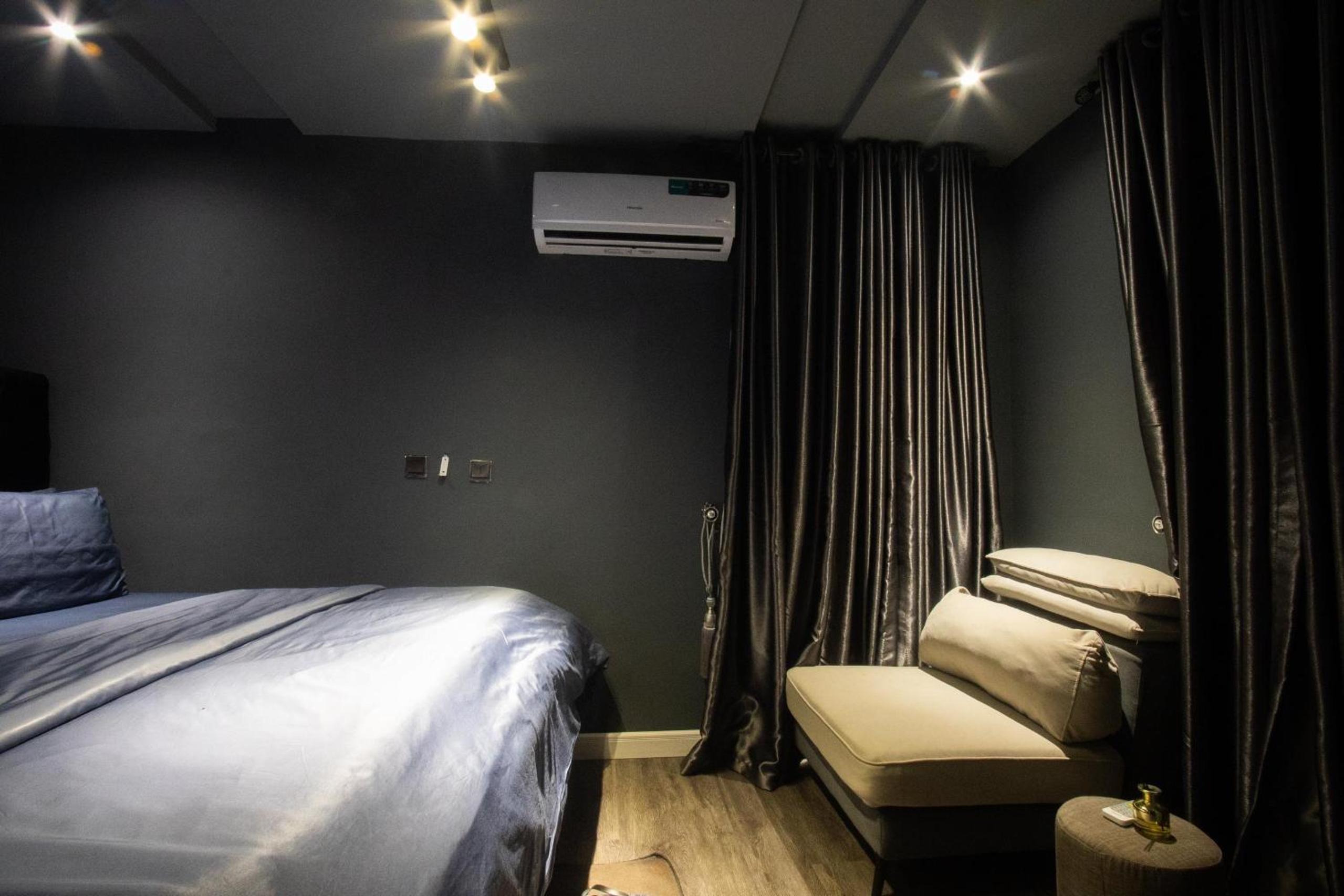 Luxury 2 Bed Dark Room in Lekki Phase 1 view 2