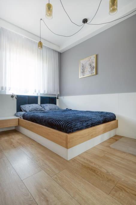 Urban Chic - One Bedroom Apartment - Gdanska
