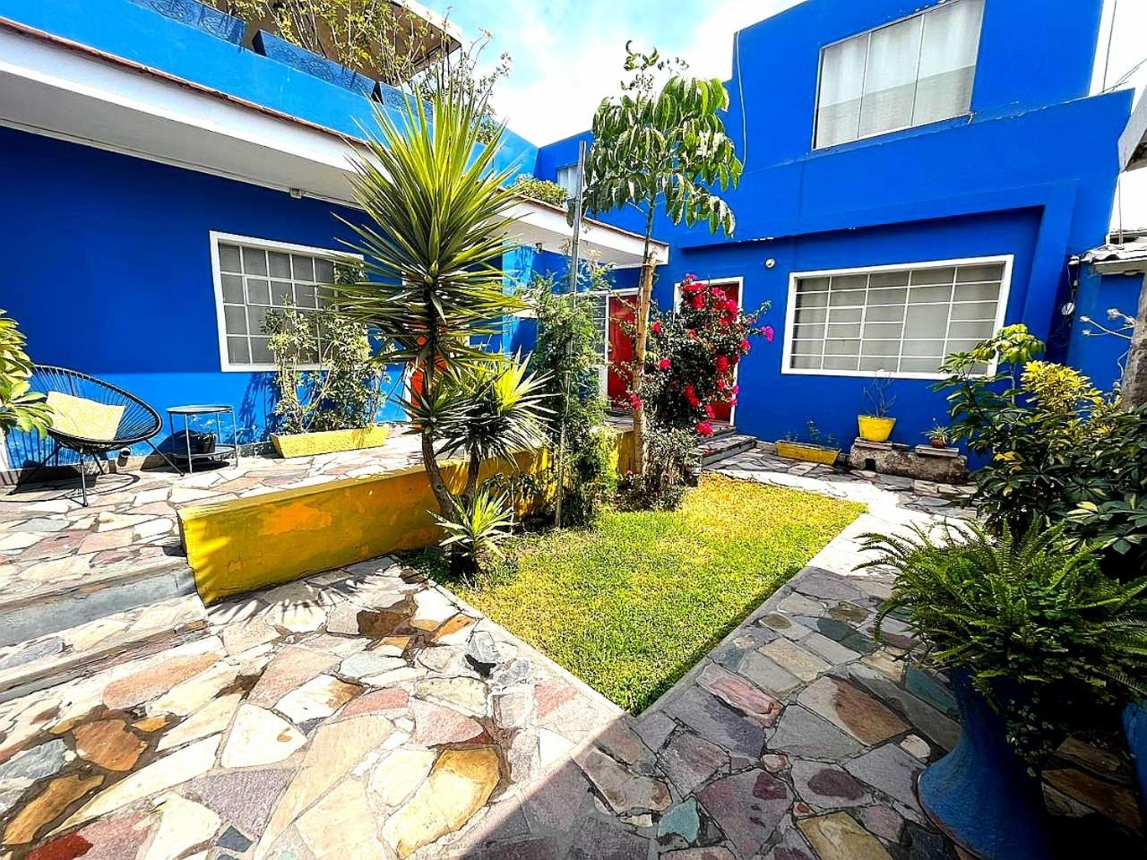 COLONIAL SAN LAZARO