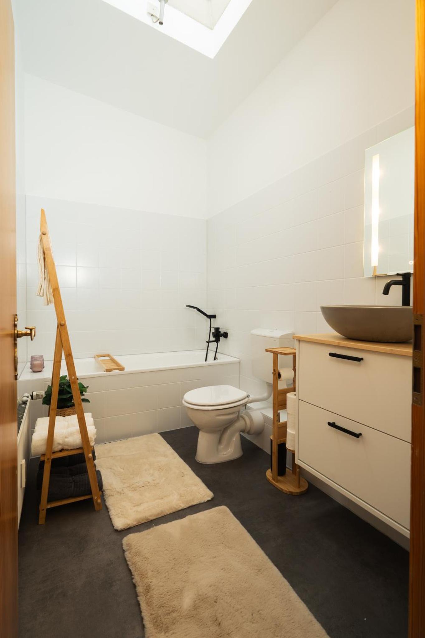 Helle & gemütliche Dachwohnung mit Terasse