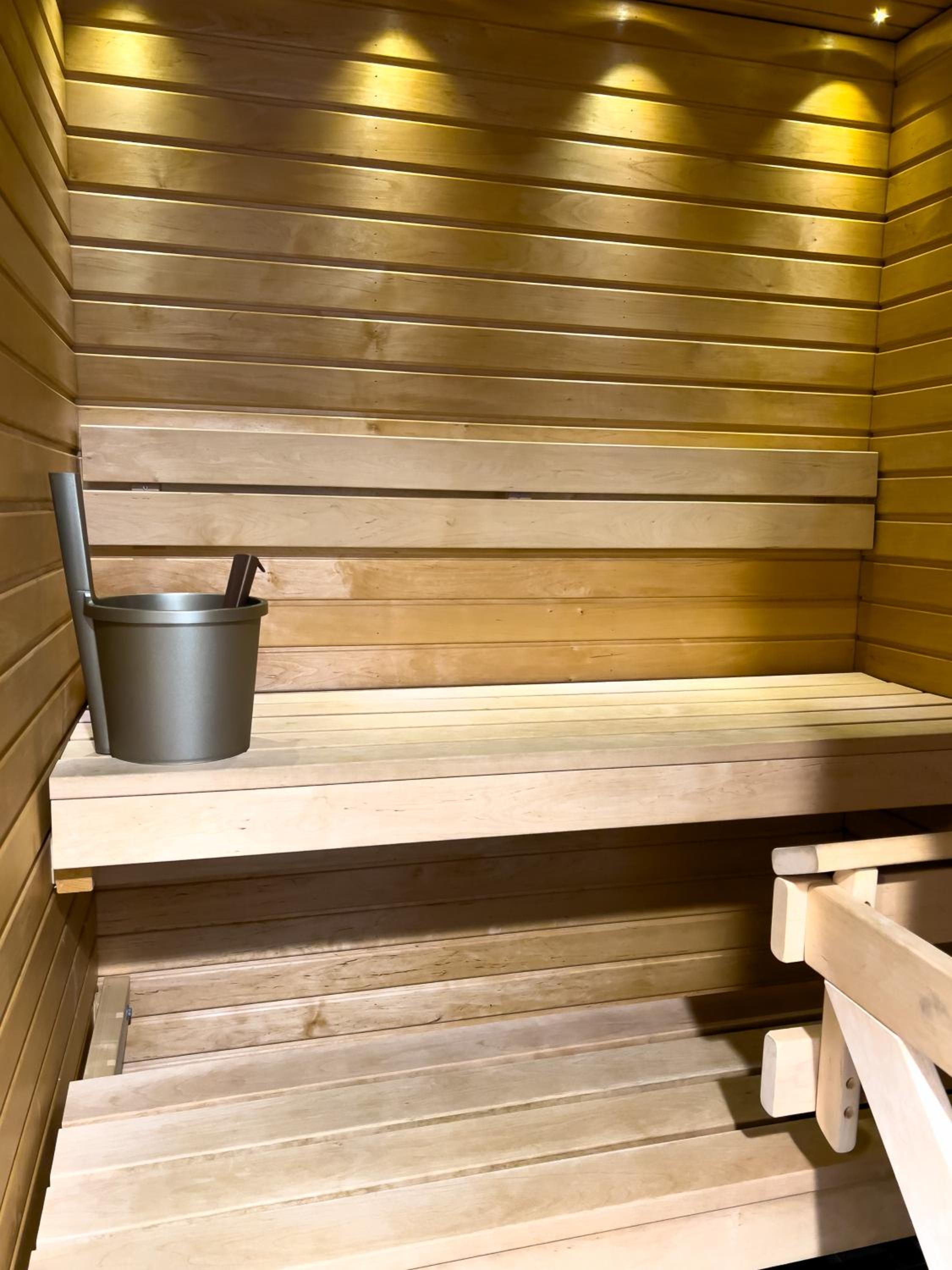Aseman Portti - Stunning 1BR Apartment with sauna 8th Floor view 4