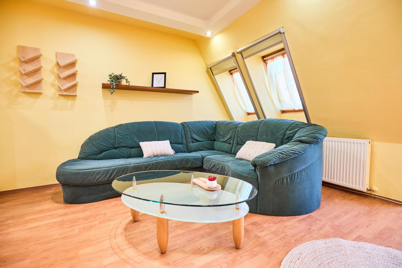Rainbow apartman Virág utca view 5