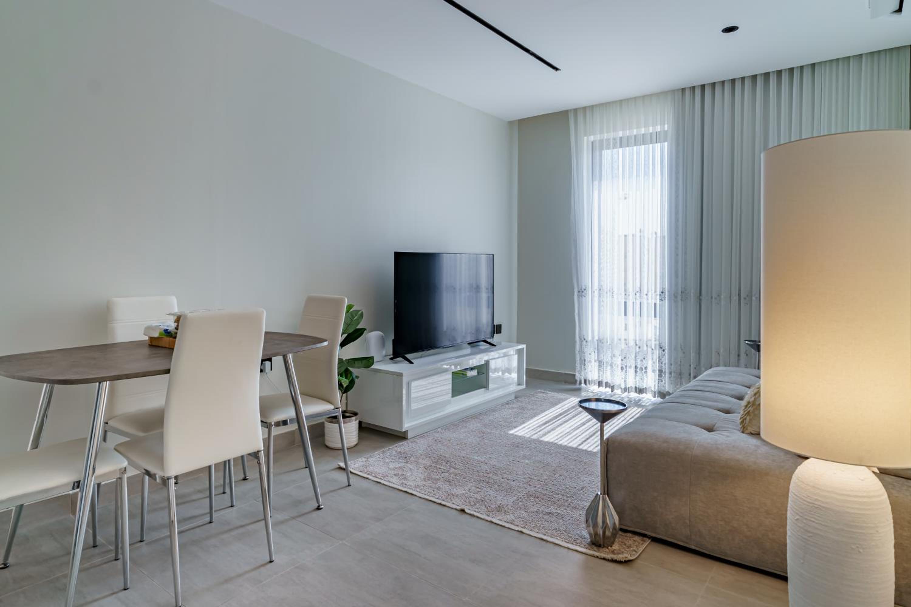 Stylish 2-Bedroom at H Apartment in Alnada District, Riyadh, KSA