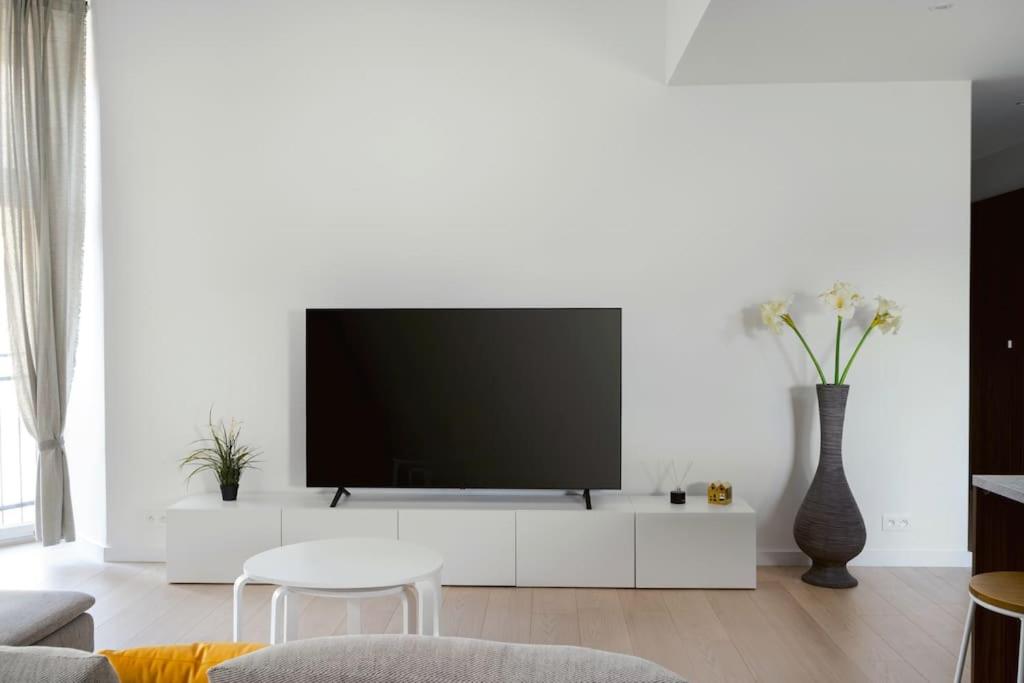 Urban Chic - City Center - Huge and Comfortable -Narutowicza
