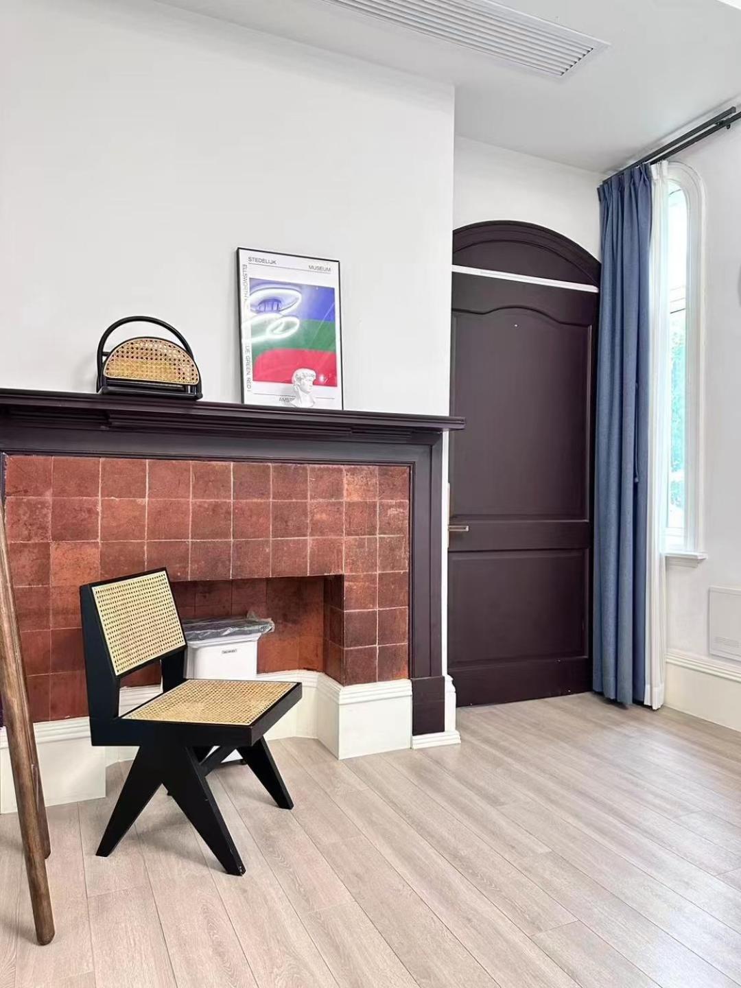 Shanghai Historical 1 living room and 1 bedroom with Garden view near Jiashan Road and Hengshan Rd