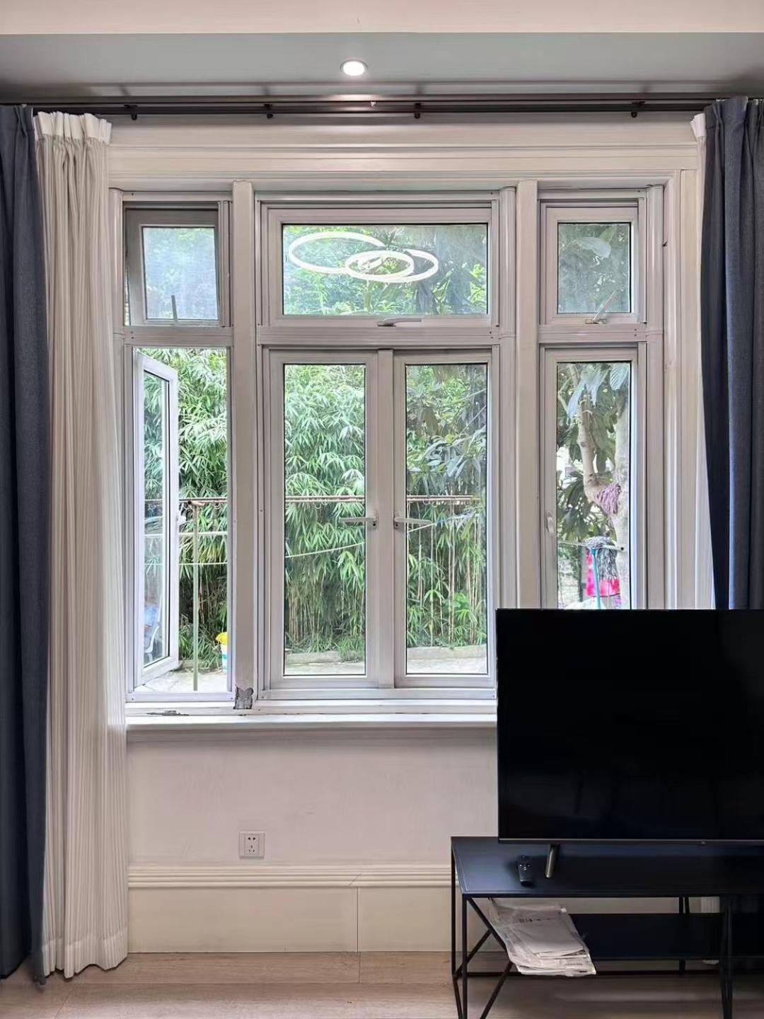 Shanghai Historical 1 living room and 1 bedroom with Garden view near Jiashan Road and Hengshan Rd