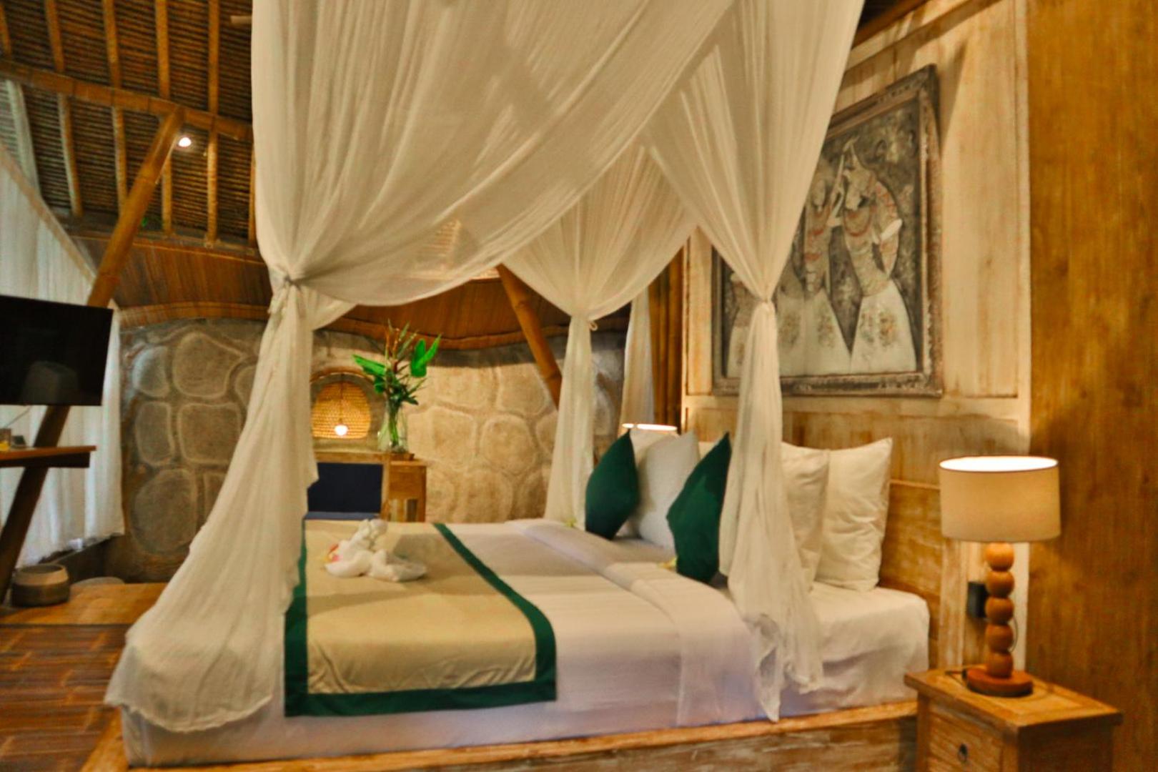 Romantic Bamboo Villa at Marni Villa Ubud view 4
