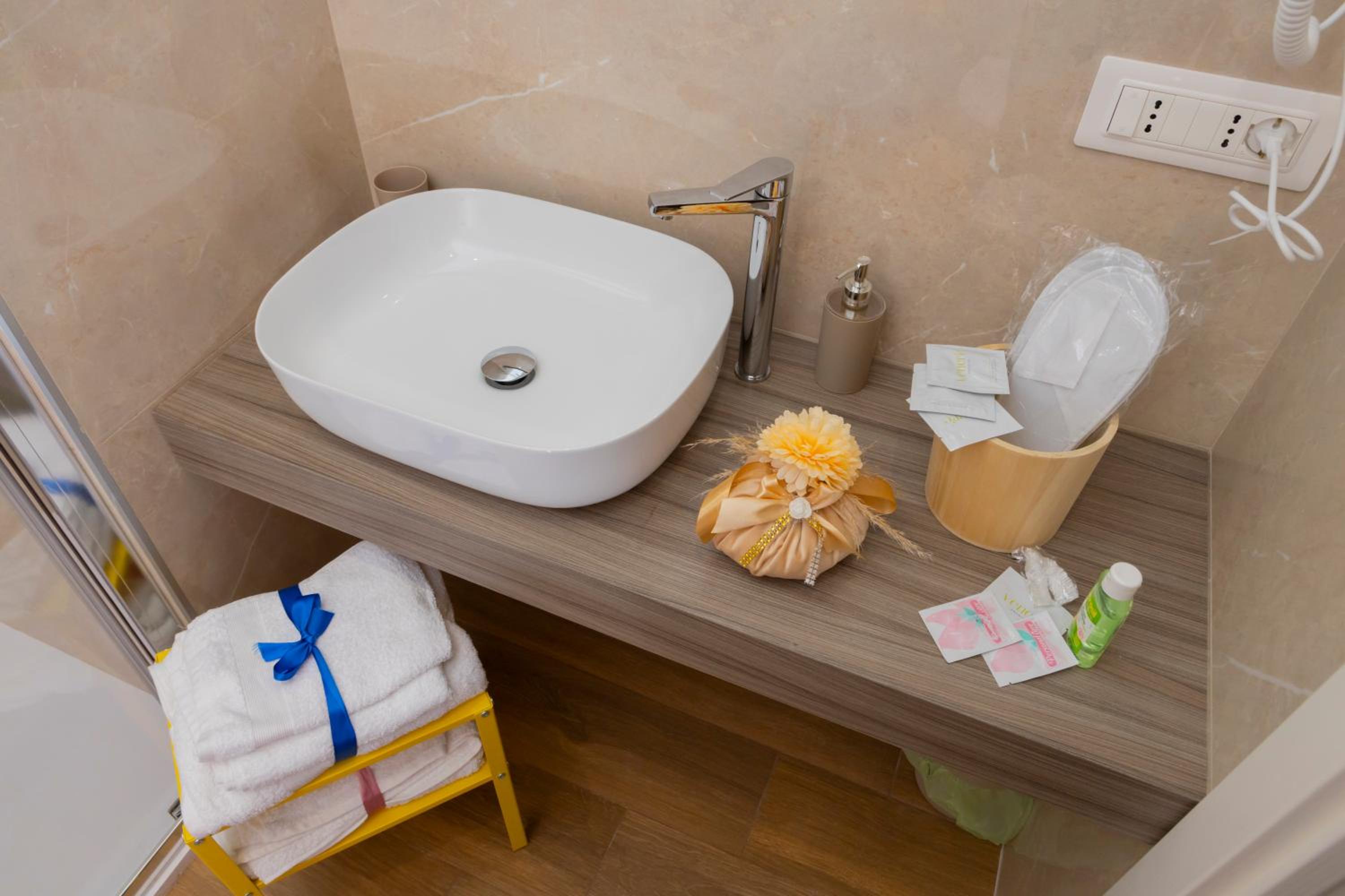 Alleria Rooms