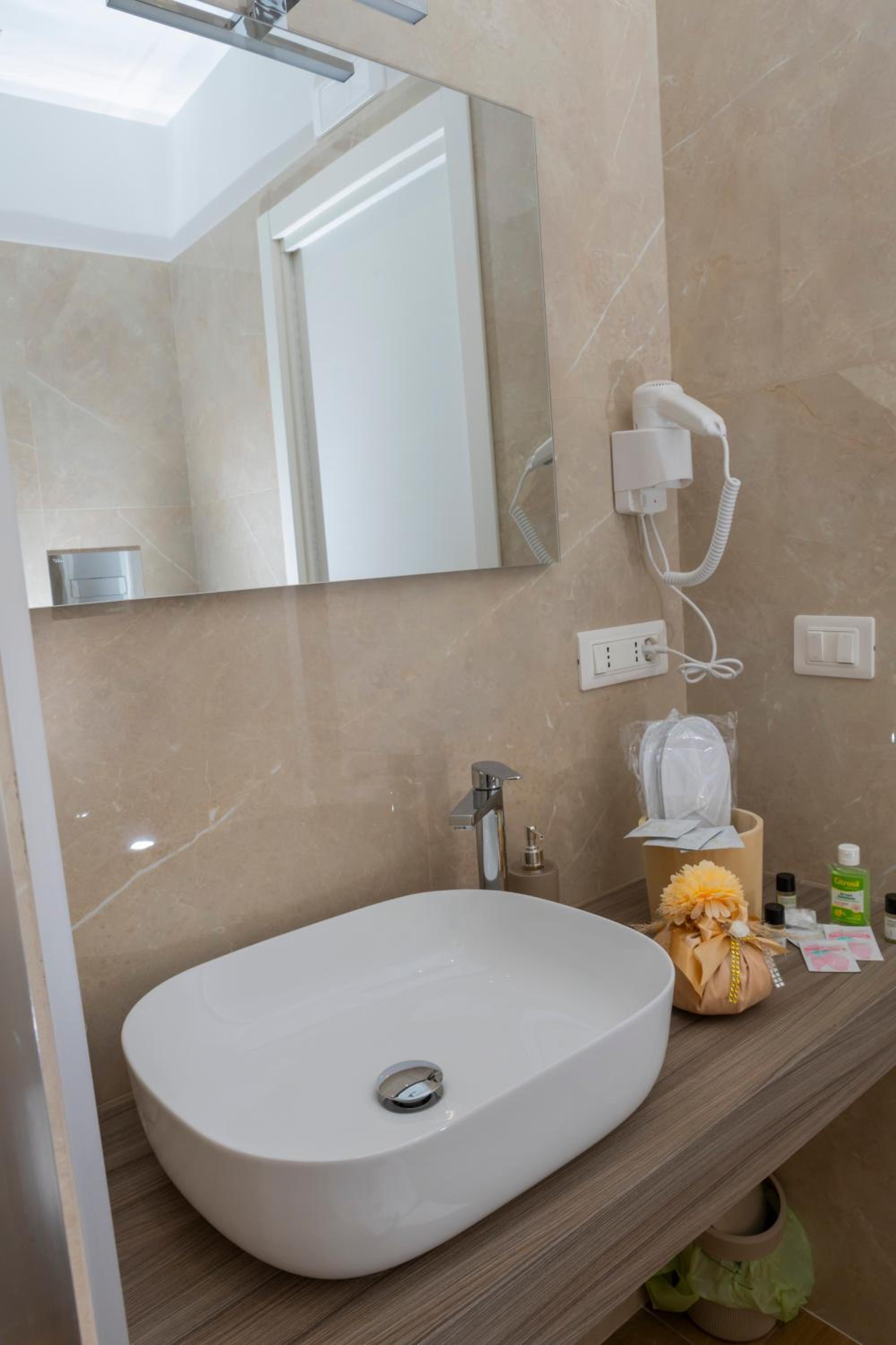 Alleria Rooms