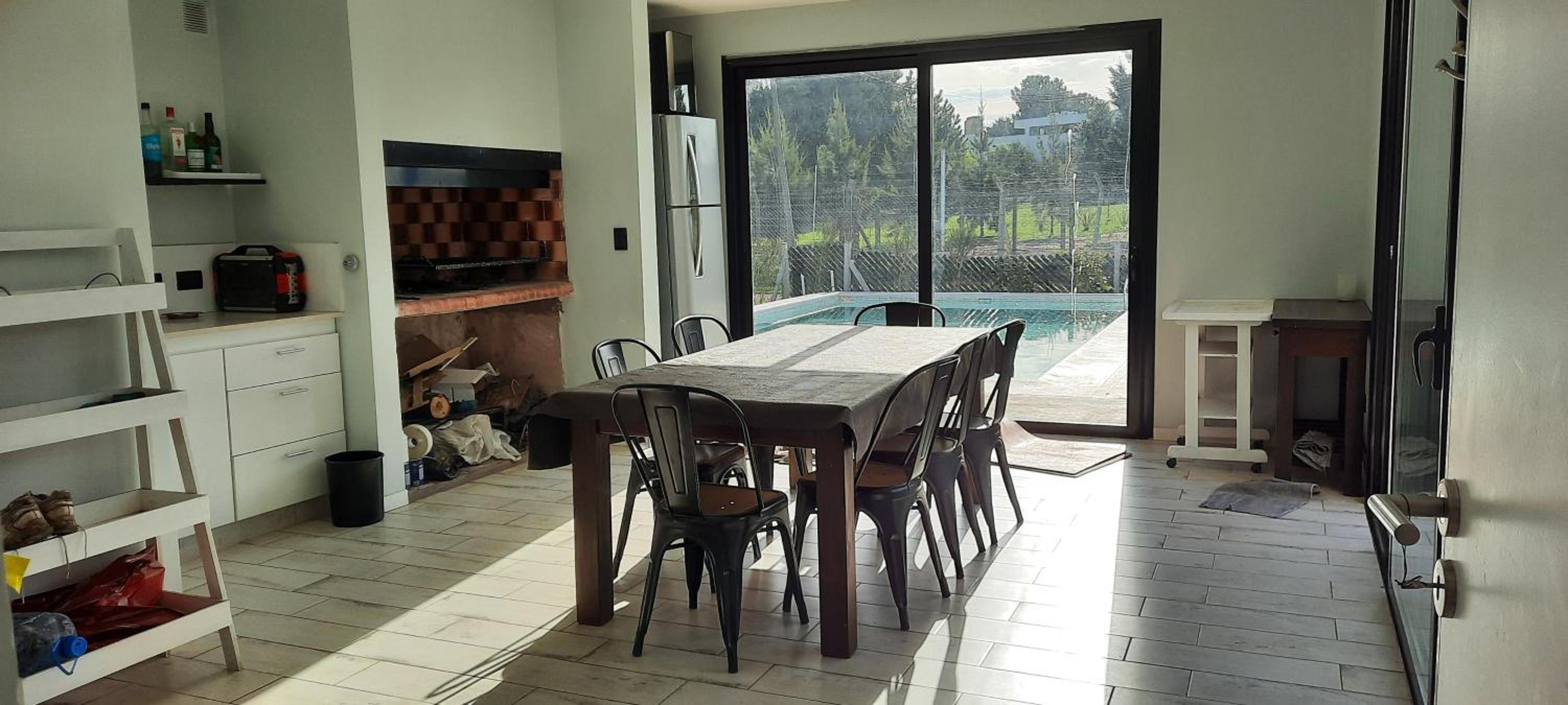 Casa en Barrio Privado con Pileta climatizada