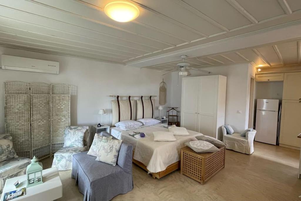 Cycladic Cottage