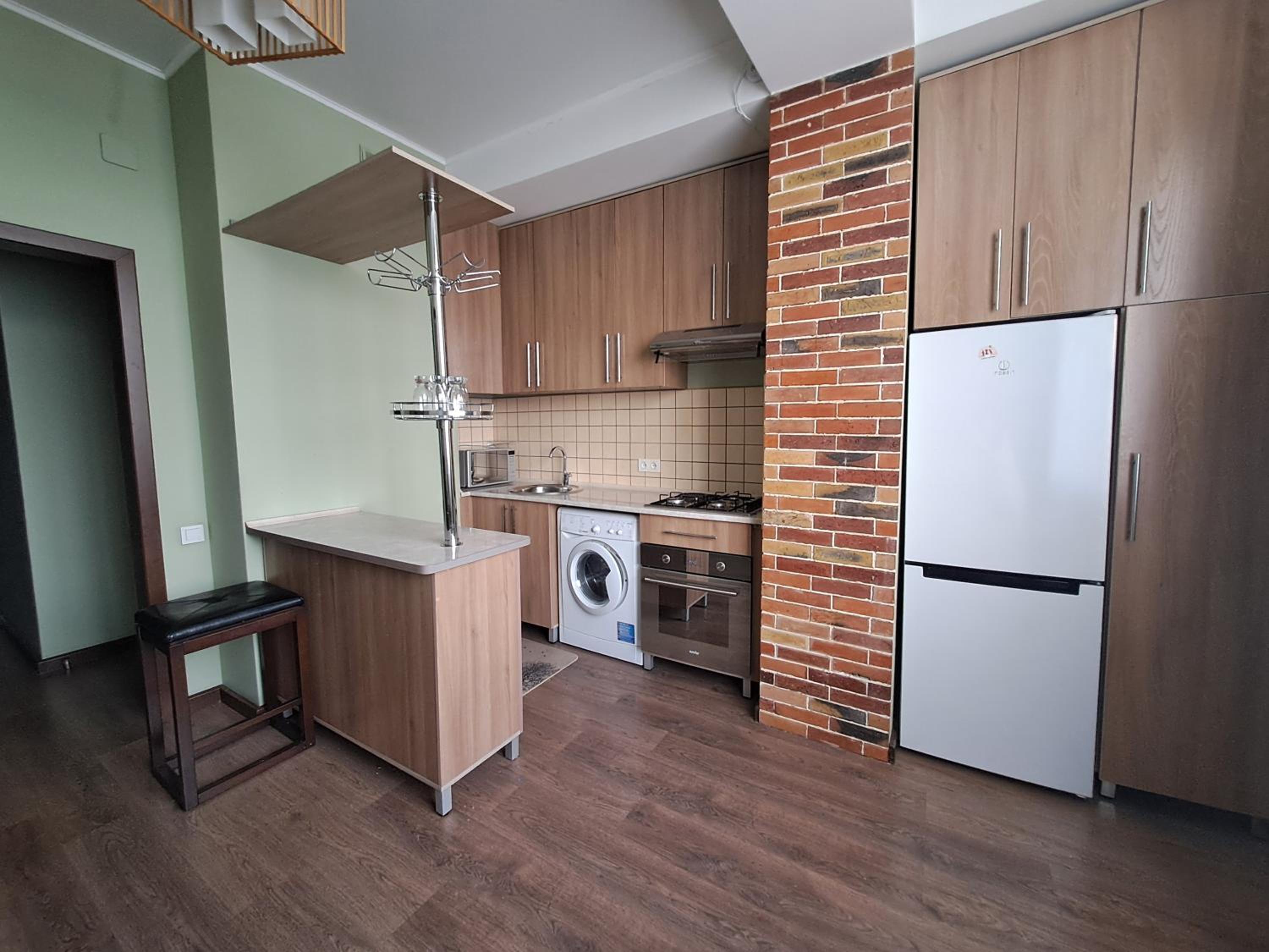 1 bedroom apt on Chuikova 134 block A view 4