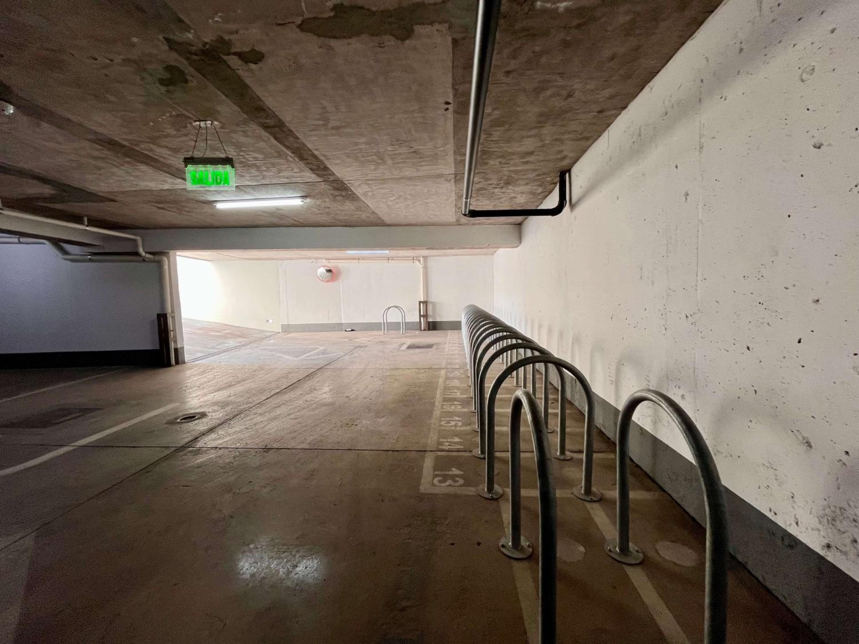 BUHO Urban Artistic Irarrazaval AC Parking