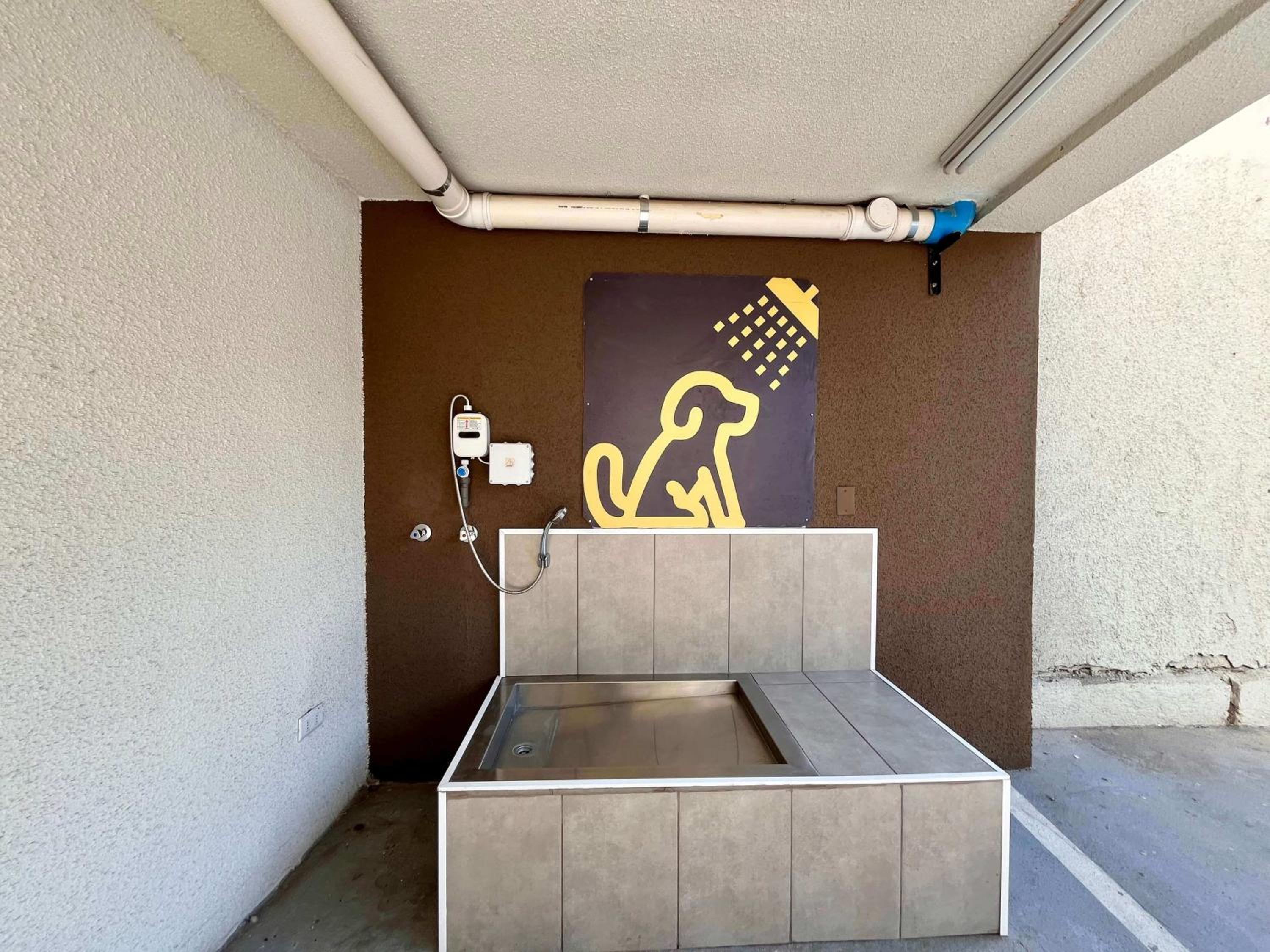 BUHO Urban Artistic Irarrazaval AC Parking