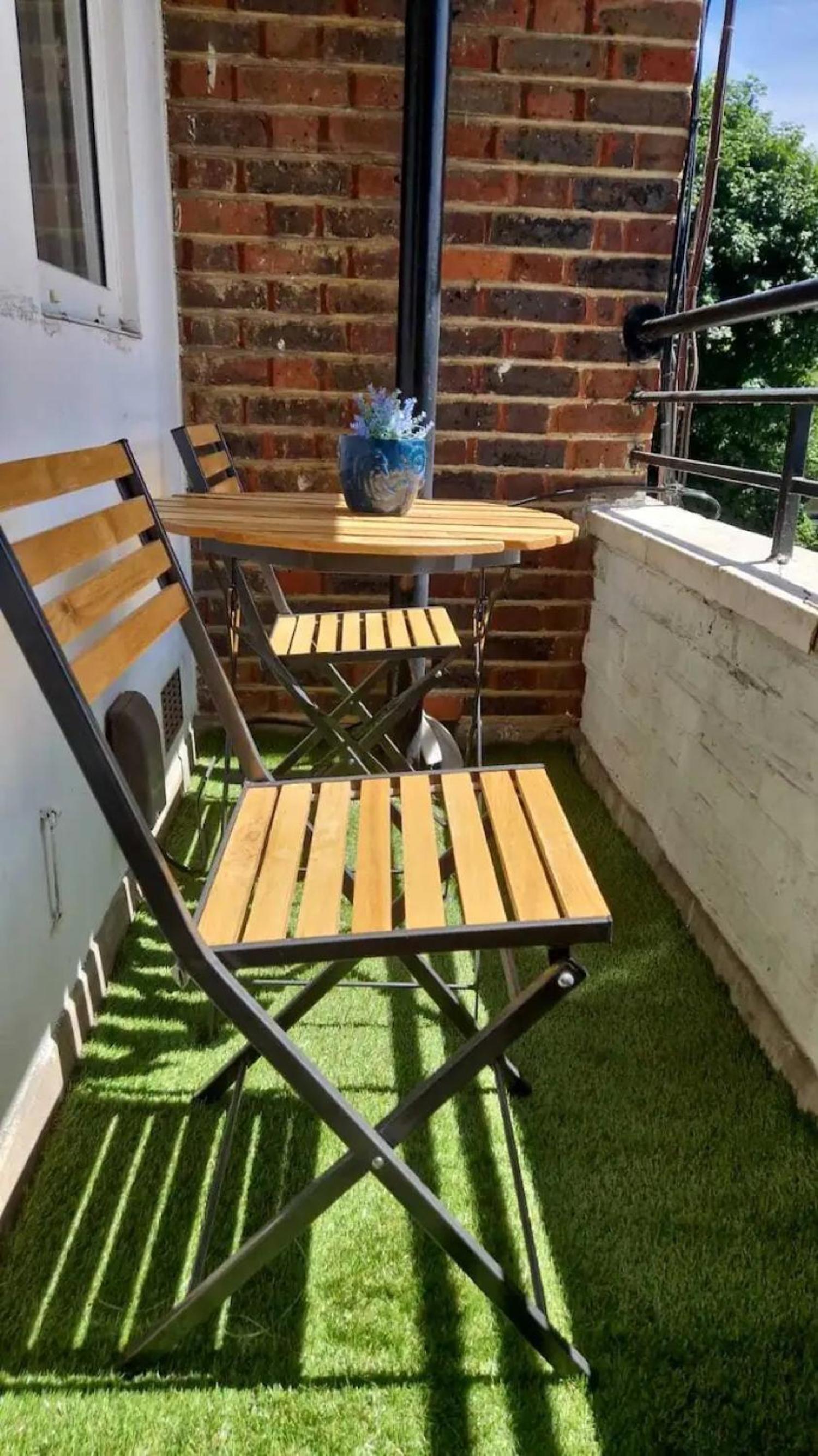 Charming 2-bedroom flat with private balcony near Islington Station, Canonbury